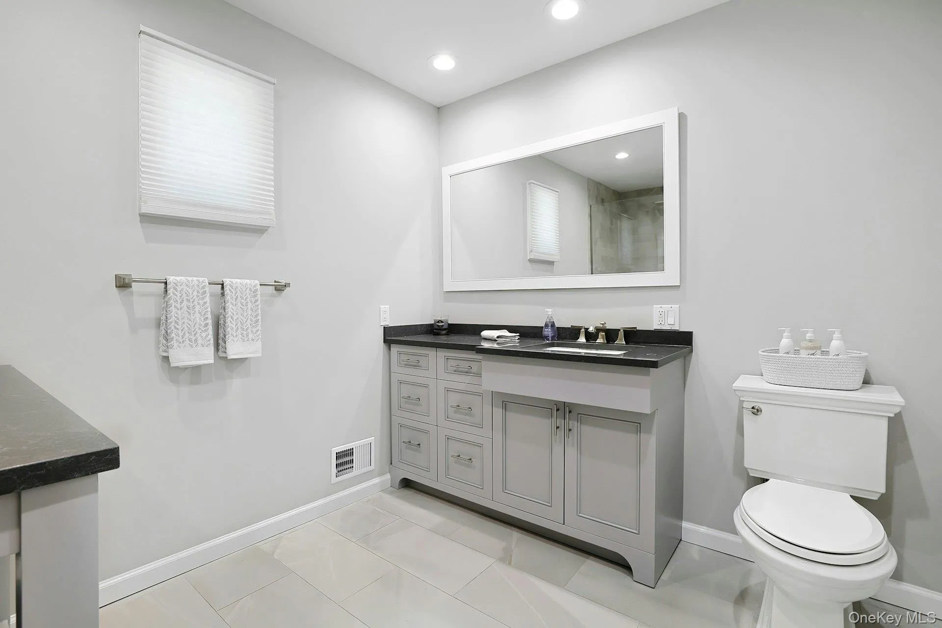 20 Robbins Road, Mount Pleasant, NY, 4 Bedrooms Bedrooms, 7 Rooms Rooms,3 BathroomsBathrooms,Residential,For Rent,Robbins,0,981861 20 Robbins Road, Mount Pleasant, NY, 4 Bedrooms Bedrooms, 7 Rooms Rooms,3 BathroomsBathrooms,Residential,For Rent,Robbins,0,981861