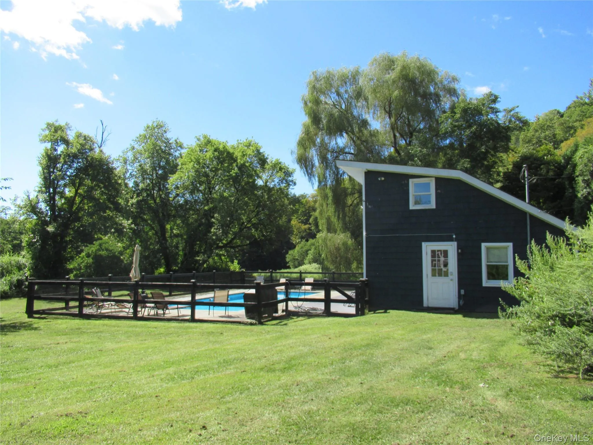 Pool house / cottage Pool house / cottage
