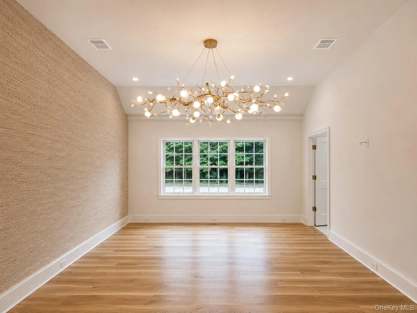 3 Seaforth Lane, Huntington, NY, 5 Bedrooms Bedrooms, 10 Rooms Rooms,4 BathroomsBathrooms,Residential,For Rent,Seaforth,0,981869 3 Seaforth Lane, Huntington, NY, 5 Bedrooms Bedrooms, 10 Rooms Rooms,4 BathroomsBathrooms,Residential,For Rent,Seaforth,0,981869