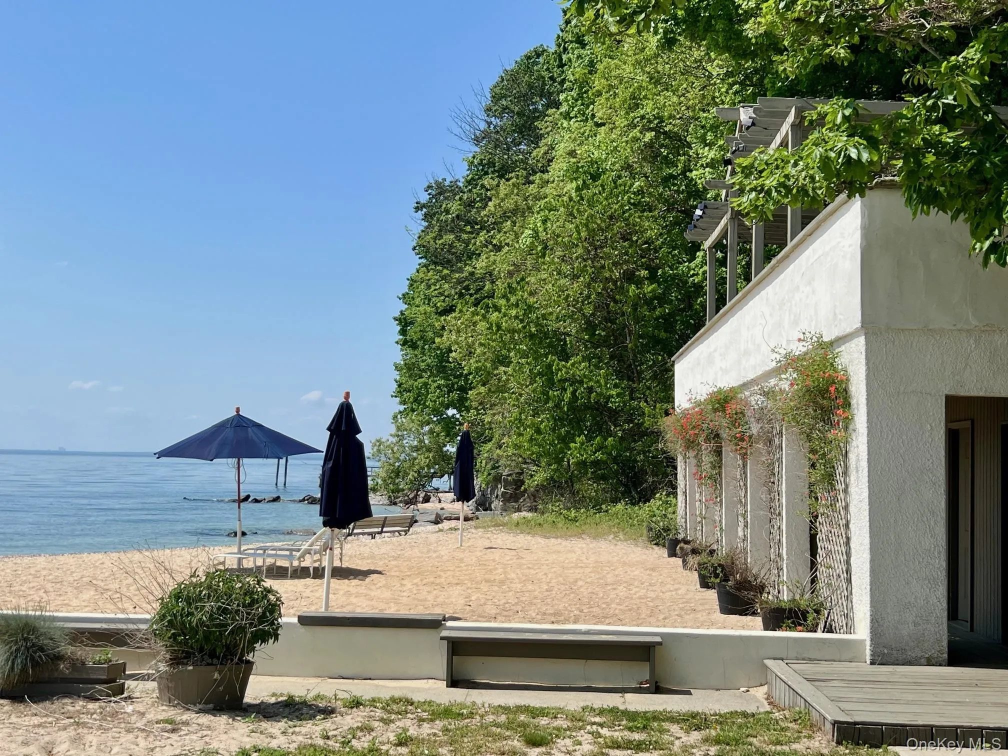 Fort Hill Private Beach w Cabana and Mooring Fort Hill Private Beach w Cabana and Mooring