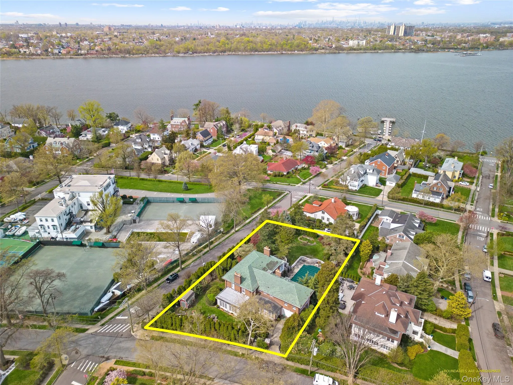 127 Beverly Road, New York, NY, 6 Bedrooms Bedrooms, 15 Rooms Rooms,6 BathroomsBathrooms,Residential,For Rent,Beverly,0,981875 127 Beverly Road, New York, NY, 6 Bedrooms Bedrooms, 15 Rooms Rooms,6 BathroomsBathrooms,Residential,For Rent,Beverly,0,981875