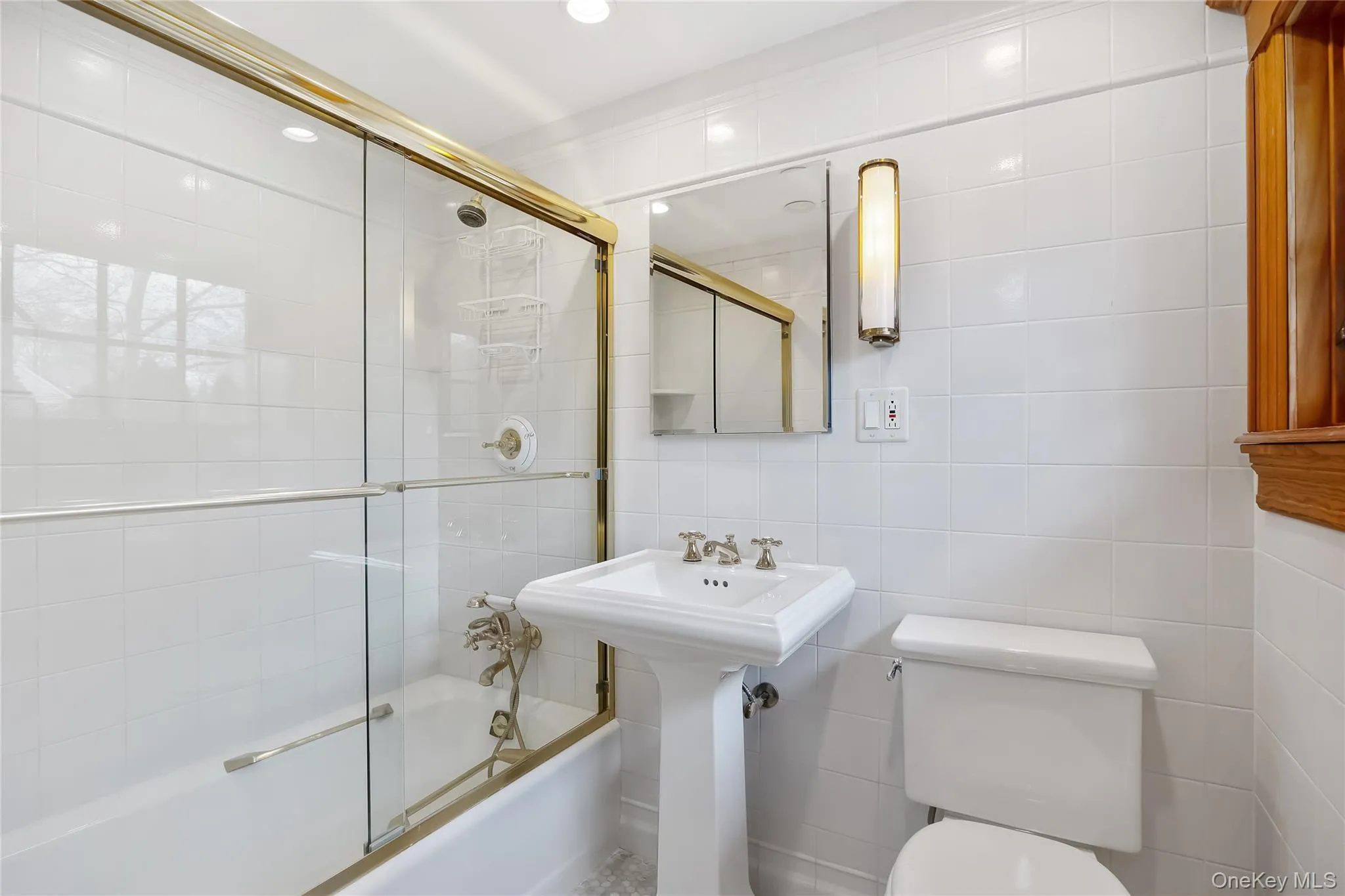 127 Beverly Road, New York, NY, 6 Bedrooms Bedrooms, 15 Rooms Rooms,6 BathroomsBathrooms,Residential,For Rent,Beverly,0,981875 127 Beverly Road, New York, NY, 6 Bedrooms Bedrooms, 15 Rooms Rooms,6 BathroomsBathrooms,Residential,For Rent,Beverly,0,981875