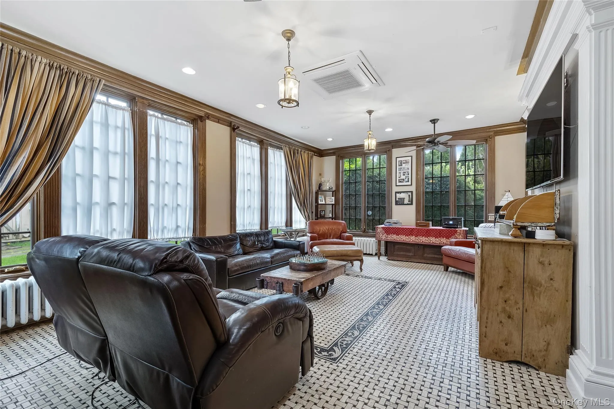 127 Beverly Road, New York, NY, 6 Bedrooms Bedrooms, 15 Rooms Rooms,6 BathroomsBathrooms,Residential,For Rent,Beverly,0,981875 127 Beverly Road, New York, NY, 6 Bedrooms Bedrooms, 15 Rooms Rooms,6 BathroomsBathrooms,Residential,For Rent,Beverly,0,981875