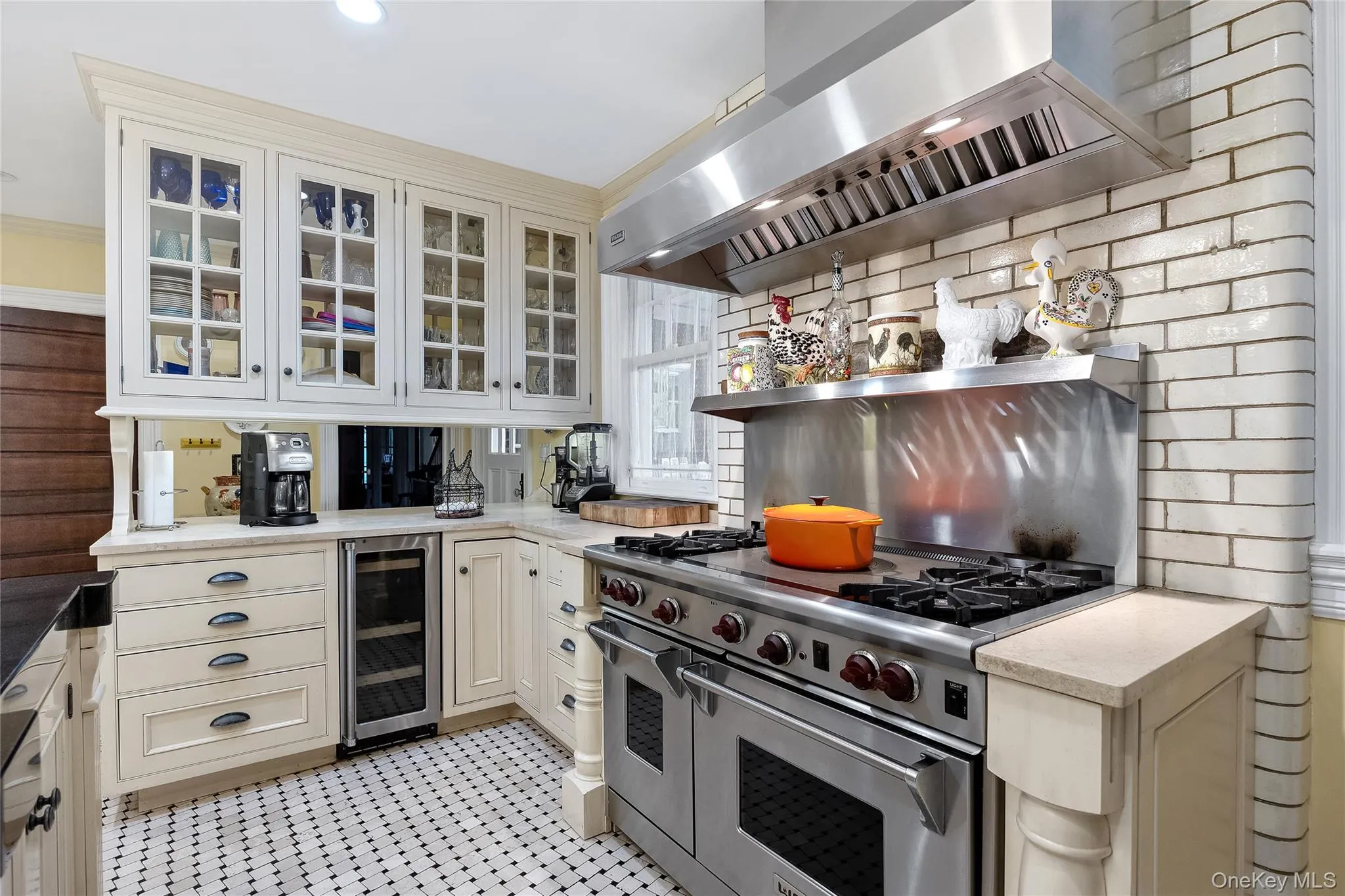 127 Beverly Road, New York, NY, 6 Bedrooms Bedrooms, 15 Rooms Rooms,6 BathroomsBathrooms,Residential,For Rent,Beverly,0,981875 127 Beverly Road, New York, NY, 6 Bedrooms Bedrooms, 15 Rooms Rooms,6 BathroomsBathrooms,Residential,For Rent,Beverly,0,981875