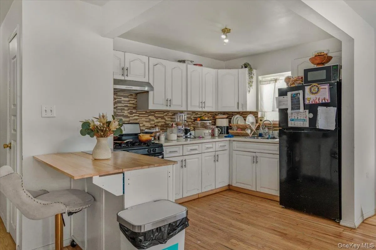 54 Ashford, New York, NY, 3 Bedrooms Bedrooms, 6 Rooms Rooms,2 BathroomsBathrooms,Residential Lease,For Rent,Ashford,0,981880 54 Ashford, New York, NY, 3 Bedrooms Bedrooms, 6 Rooms Rooms,2 BathroomsBathrooms,Residential Lease,For Rent,Ashford,0,981880