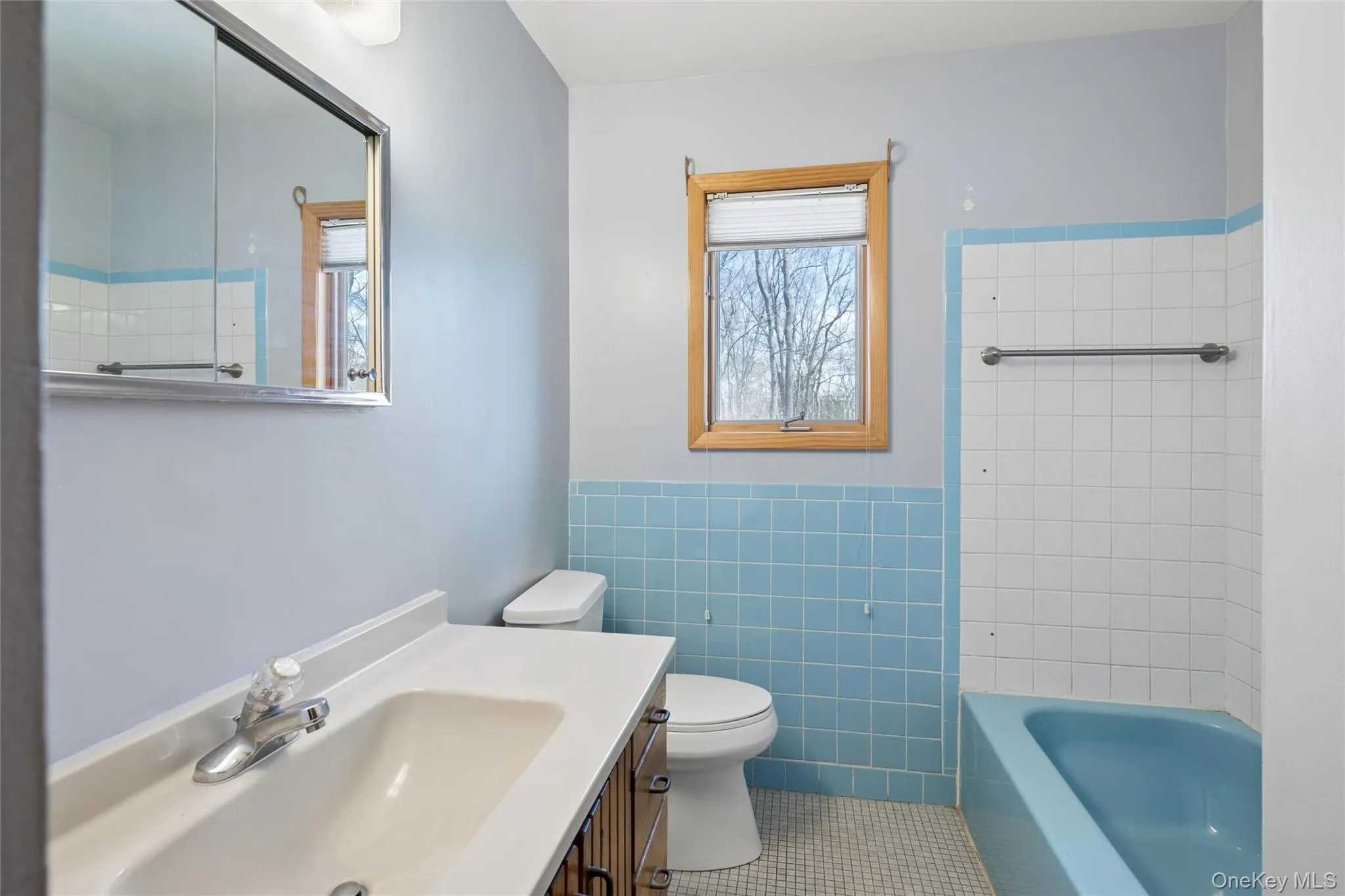 4 Columbine Avenue, Southampton, NY, 3 Bedrooms Bedrooms, 8 Rooms Rooms,2 BathroomsBathrooms,Residential,For Rent,Columbine,0,981892 4 Columbine Avenue, Southampton, NY, 3 Bedrooms Bedrooms, 8 Rooms Rooms,2 BathroomsBathrooms,Residential,For Rent,Columbine,0,981892