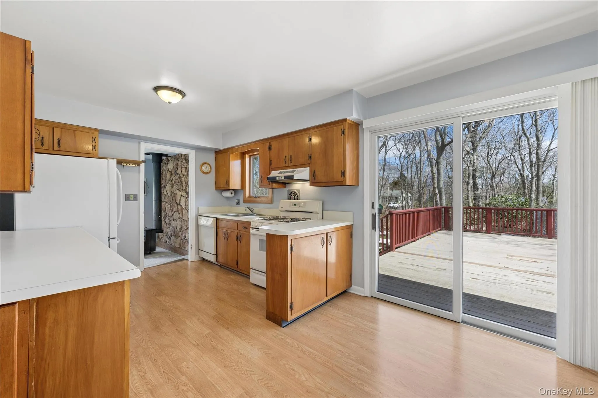 4 Columbine Avenue, Southampton, NY, 3 Bedrooms Bedrooms, 8 Rooms Rooms,2 BathroomsBathrooms,Residential,For Rent,Columbine,0,981892 4 Columbine Avenue, Southampton, NY, 3 Bedrooms Bedrooms, 8 Rooms Rooms,2 BathroomsBathrooms,Residential,For Rent,Columbine,0,981892