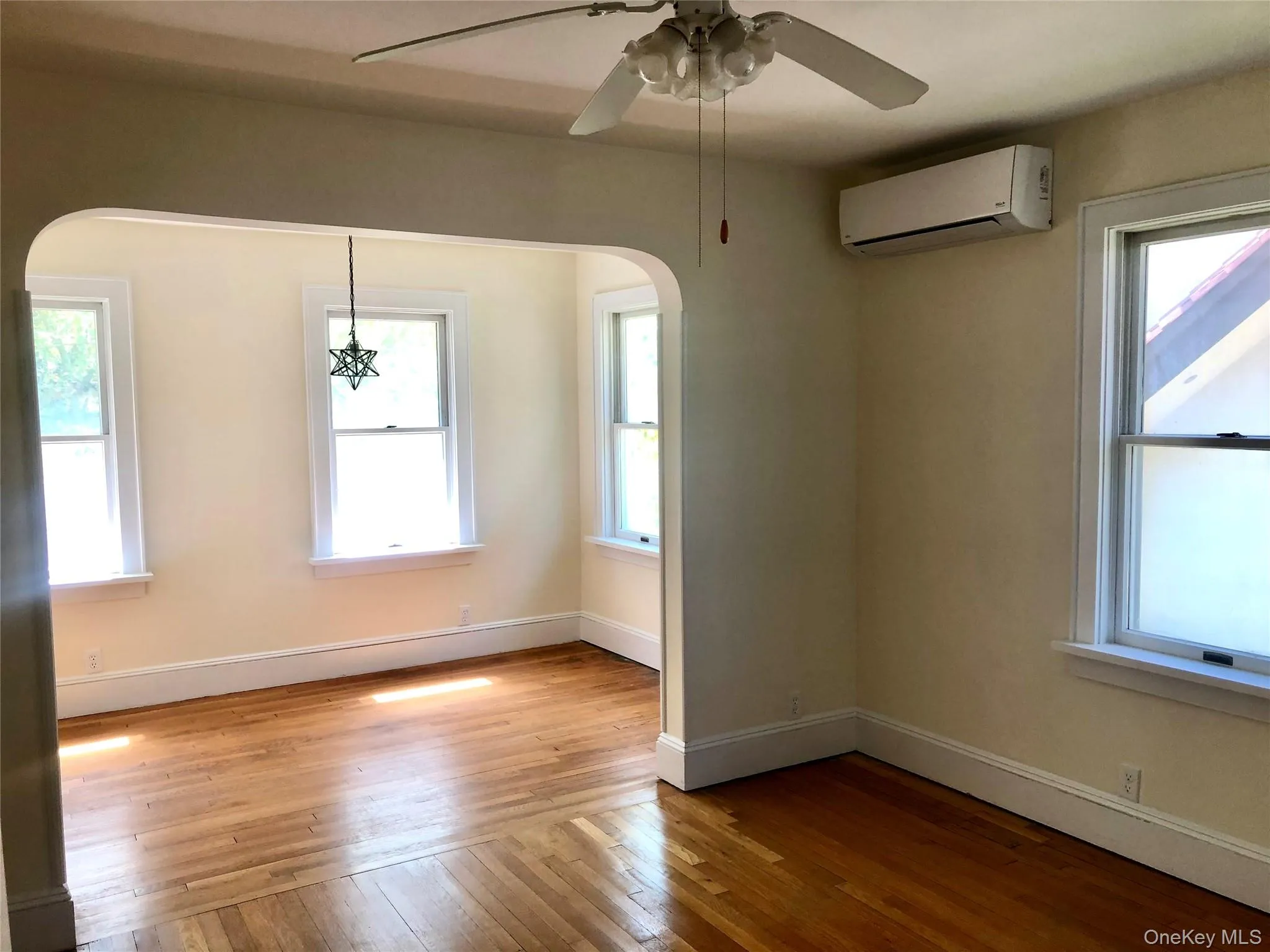 23 West Walnut Street, Long Beach, NY, 2 Bedrooms Bedrooms, 6 Rooms Rooms,2 BathroomsBathrooms,Residential Lease,For Rent,West Walnut Street,0,981895 23 West Walnut Street, Long Beach, NY, 2 Bedrooms Bedrooms, 6 Rooms Rooms,2 BathroomsBathrooms,Residential Lease,For Rent,West Walnut Street,0,981895