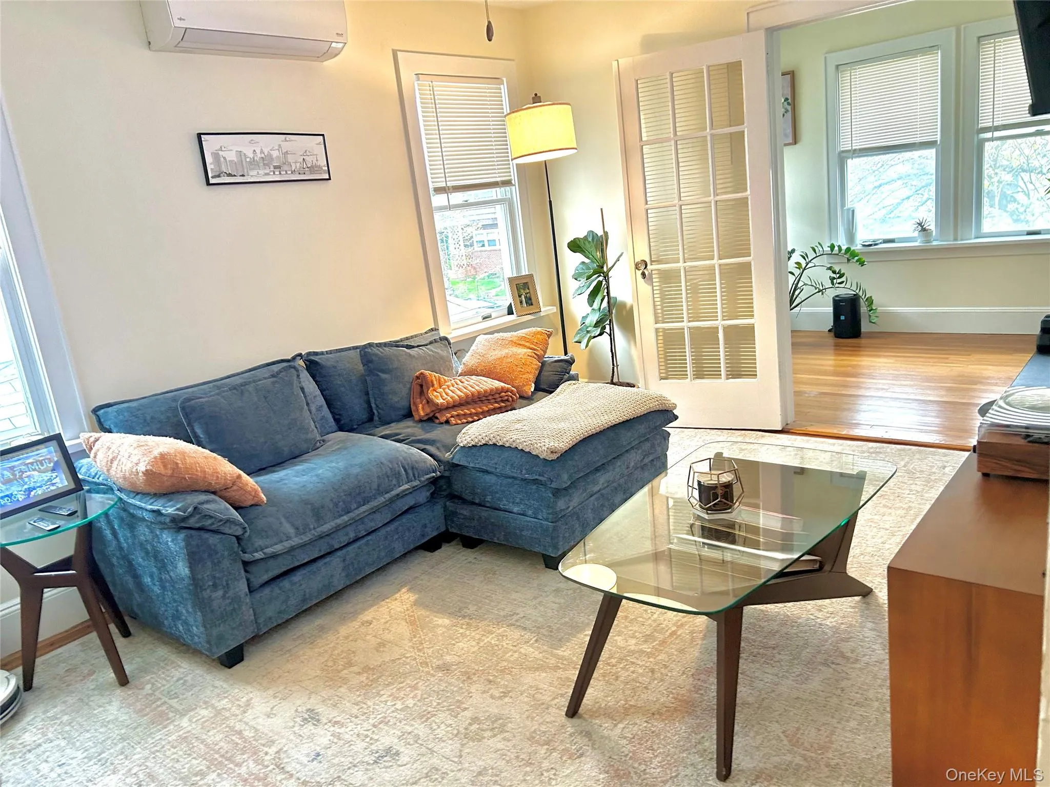 23 West Walnut Street, Long Beach, NY, 2 Bedrooms Bedrooms, 6 Rooms Rooms,2 BathroomsBathrooms,Residential Lease,For Rent,West Walnut Street,0,981895 23 West Walnut Street, Long Beach, NY, 2 Bedrooms Bedrooms, 6 Rooms Rooms,2 BathroomsBathrooms,Residential Lease,For Rent,West Walnut Street,0,981895