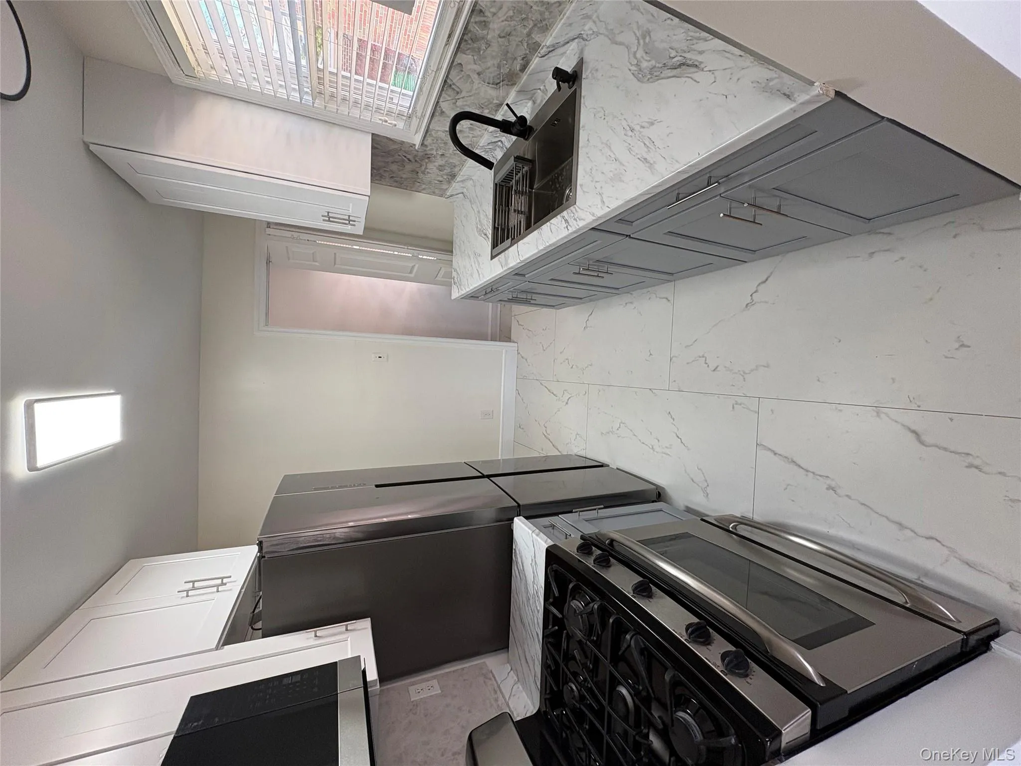 13 Parkview Place, Hempstead, NY, 4 Bedrooms Bedrooms, 7 Rooms Rooms,1 BathroomBathrooms,Residential Lease,For Rent,Parkview,0,981896 13 Parkview Place, Hempstead, NY, 4 Bedrooms Bedrooms, 7 Rooms Rooms,1 BathroomBathrooms,Residential Lease,For Rent,Parkview,0,981896