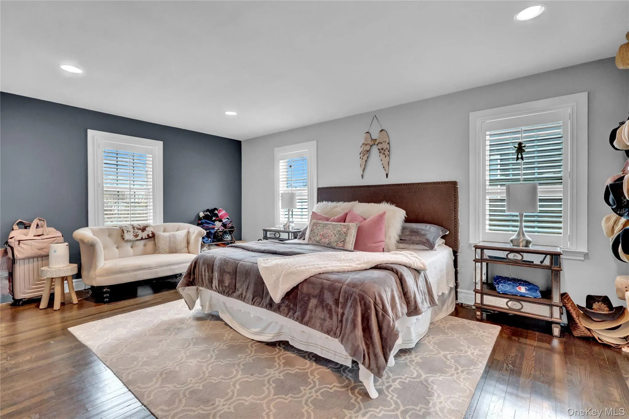 197 Blackheath Road, Hempstead, NY, 4 Bedrooms Bedrooms, 9 Rooms Rooms,3 BathroomsBathrooms,Residential Sale,For Rent,Blackheath,0,981905 197 Blackheath Road, Hempstead, NY, 4 Bedrooms Bedrooms, 9 Rooms Rooms,3 BathroomsBathrooms,Residential Sale,For Rent,Blackheath,0,981905
