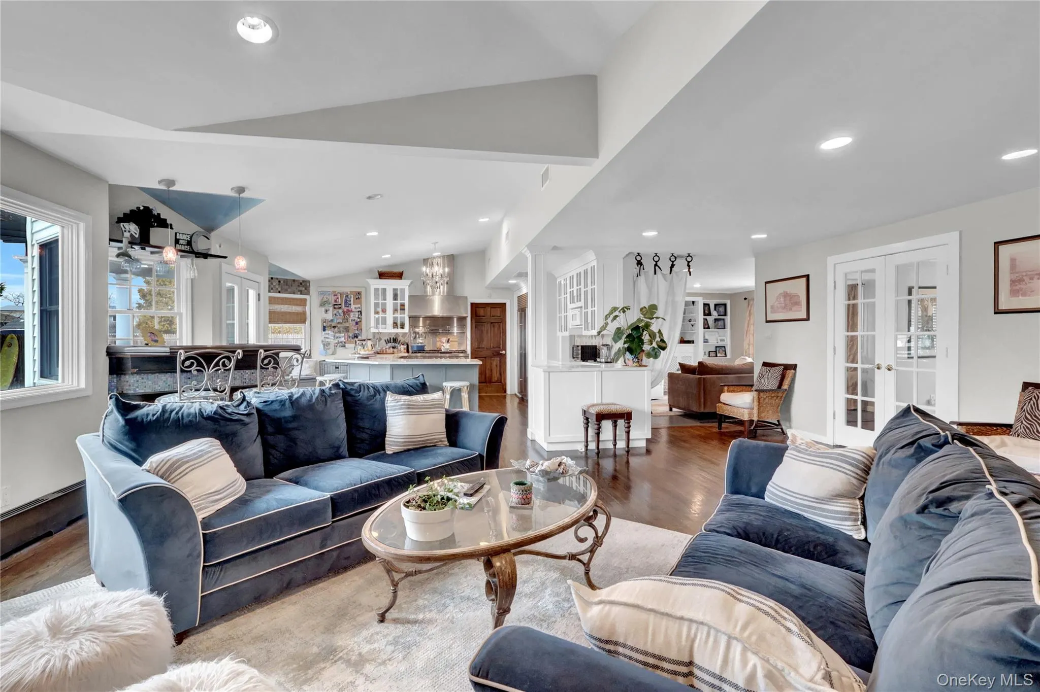 197 Blackheath Road, Hempstead, NY, 4 Bedrooms Bedrooms, 9 Rooms Rooms,3 BathroomsBathrooms,Residential Sale,For Rent,Blackheath,0,981905 197 Blackheath Road, Hempstead, NY, 4 Bedrooms Bedrooms, 9 Rooms Rooms,3 BathroomsBathrooms,Residential Sale,For Rent,Blackheath,0,981905
