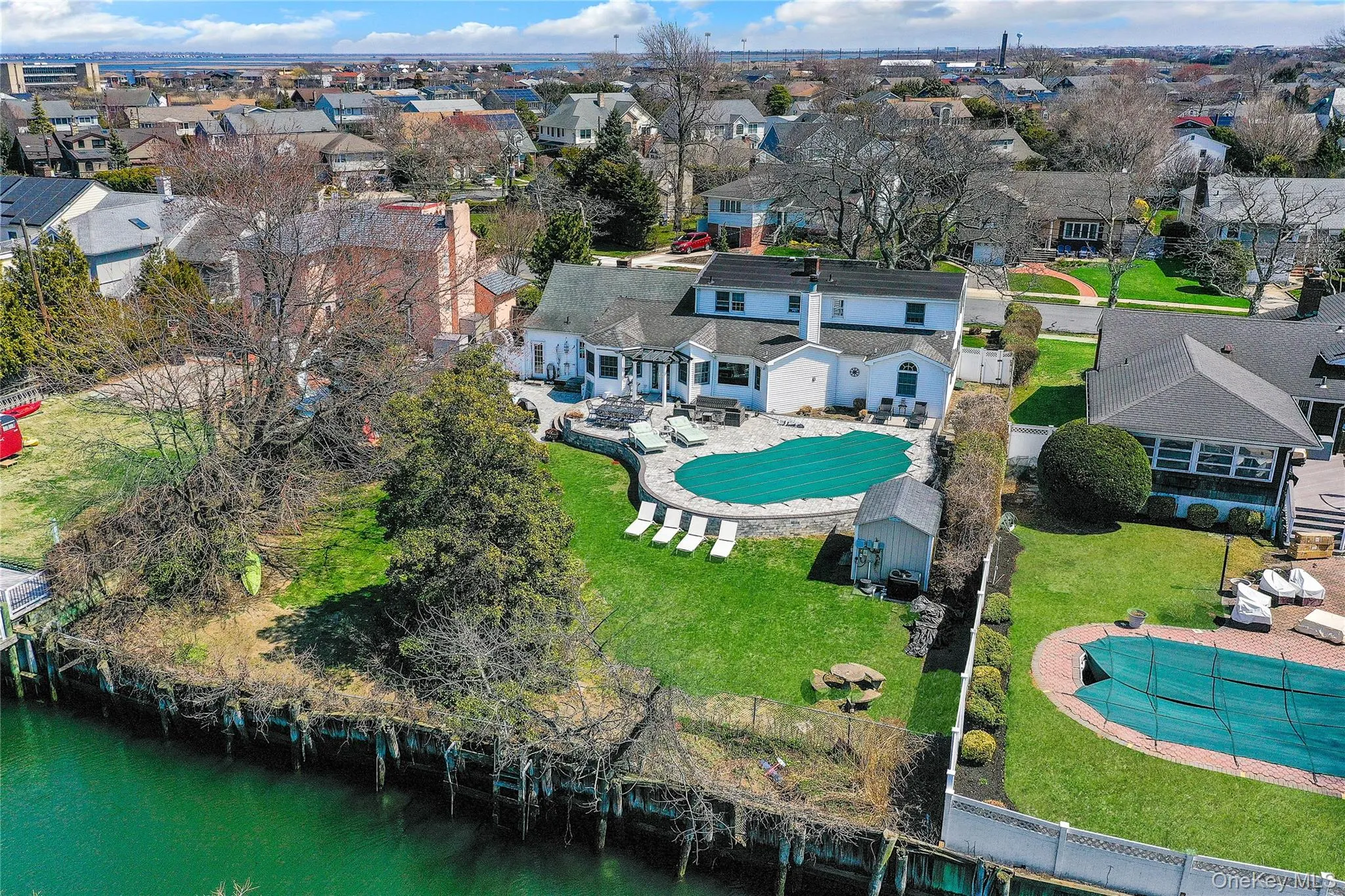 197 Blackheath Road, Hempstead, NY, 4 Bedrooms Bedrooms, 9 Rooms Rooms,3 BathroomsBathrooms,Residential Sale,For Rent,Blackheath,0,981905 197 Blackheath Road, Hempstead, NY, 4 Bedrooms Bedrooms, 9 Rooms Rooms,3 BathroomsBathrooms,Residential Sale,For Rent,Blackheath,0,981905