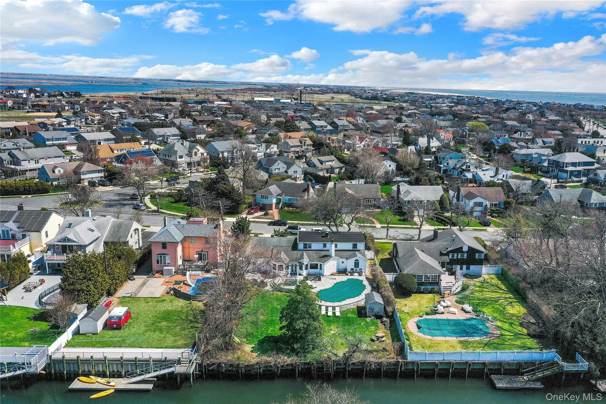 197 Blackheath Road, Hempstead, NY, 4 Bedrooms Bedrooms, 9 Rooms Rooms,3 BathroomsBathrooms,Residential Sale,For Rent,Blackheath,0,981905 197 Blackheath Road, Hempstead, NY, 4 Bedrooms Bedrooms, 9 Rooms Rooms,3 BathroomsBathrooms,Residential Sale,For Rent,Blackheath,0,981905