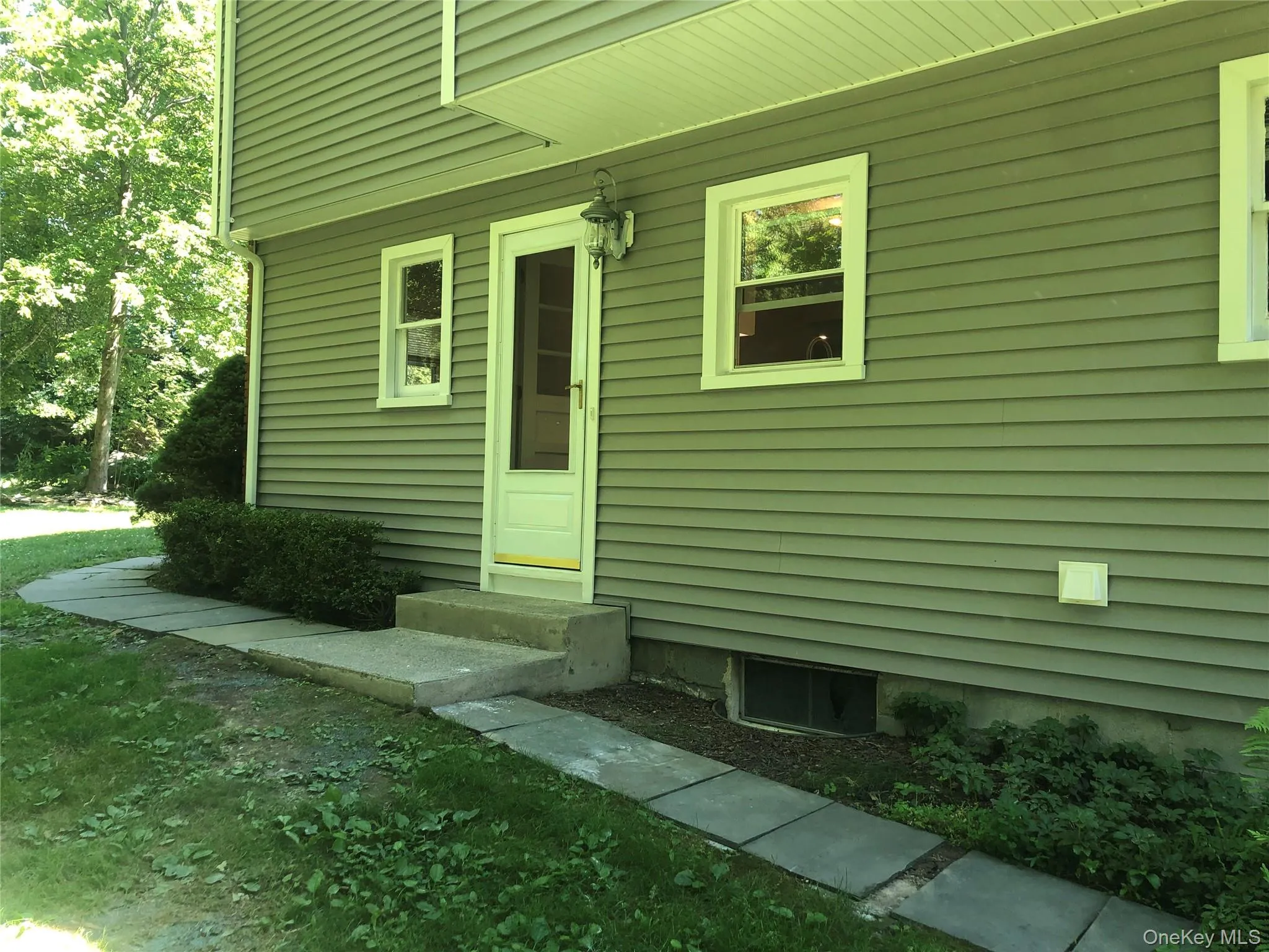 3213 Shelley Street, Yorktown, NY, 2 Bedrooms Bedrooms, 4 Rooms Rooms,1 BathroomBathrooms,Residential Lease,For Rent,Shelley,0,981911 3213 Shelley Street, Yorktown, NY, 2 Bedrooms Bedrooms, 4 Rooms Rooms,1 BathroomBathrooms,Residential Lease,For Rent,Shelley,0,981911