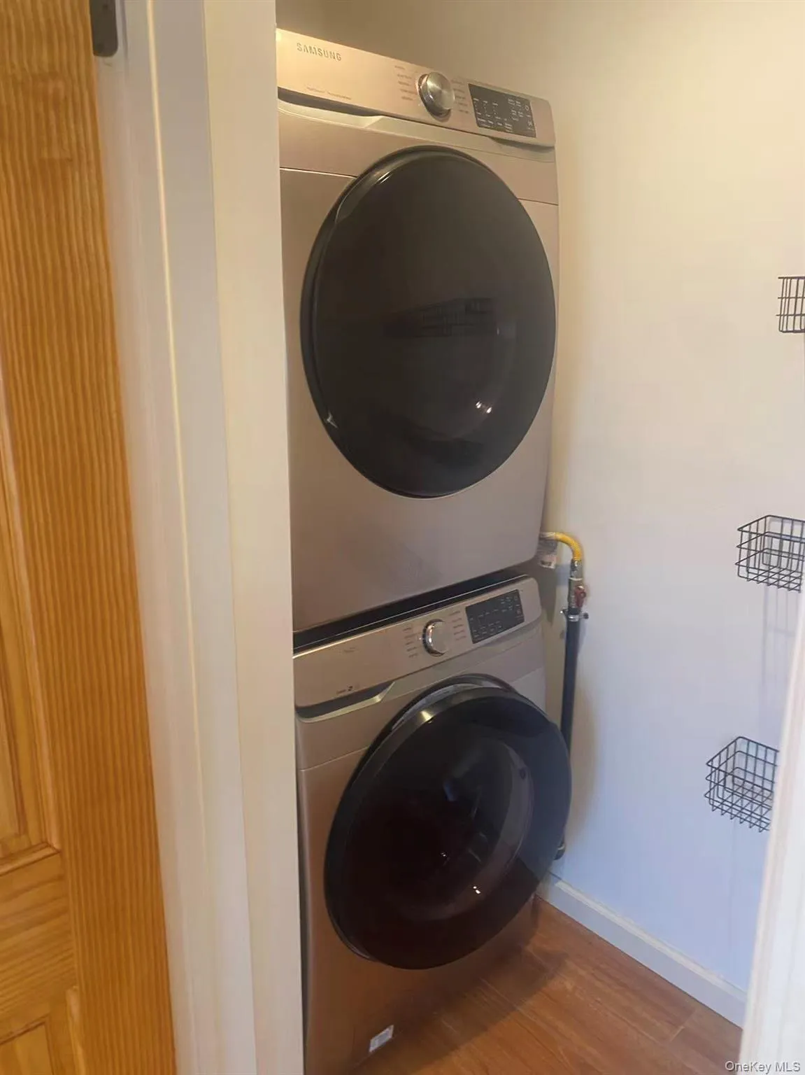 4327 220th street, New York, NY, 3 Bedrooms Bedrooms, 5 Rooms Rooms,2 BathroomsBathrooms,Residential Lease,For Rent,220th street,0,981931 4327 220th street, New York, NY, 3 Bedrooms Bedrooms, 5 Rooms Rooms,2 BathroomsBathrooms,Residential Lease,For Rent,220th street,0,981931