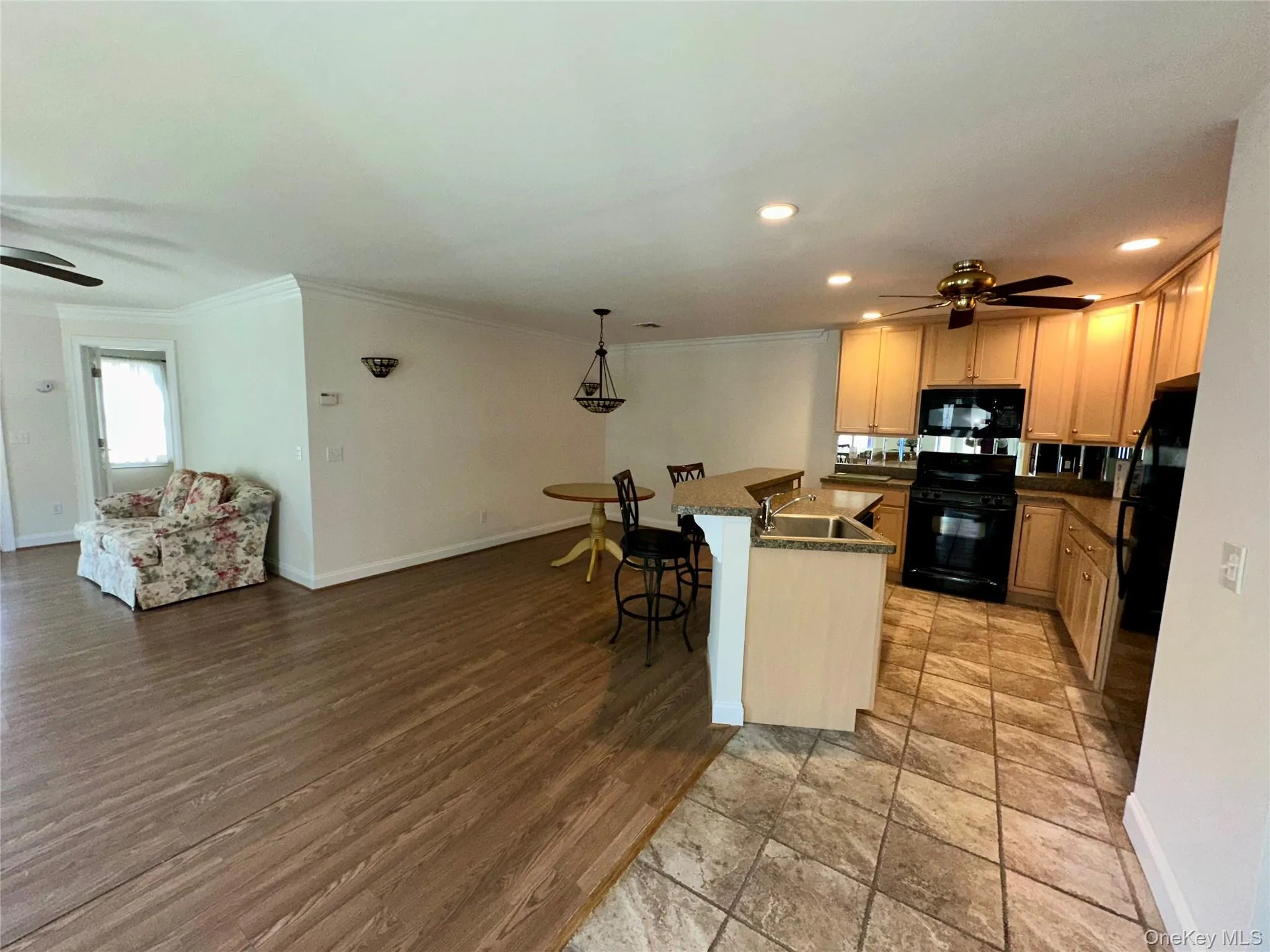 5 White Oak Court, Brookhaven, NY, 2 Bedrooms Bedrooms, 6 Rooms Rooms,2 BathroomsBathrooms,Residential,For Rent,White Oak,0,981936 5 White Oak Court, Brookhaven, NY, 2 Bedrooms Bedrooms, 6 Rooms Rooms,2 BathroomsBathrooms,Residential,For Rent,White Oak,0,981936