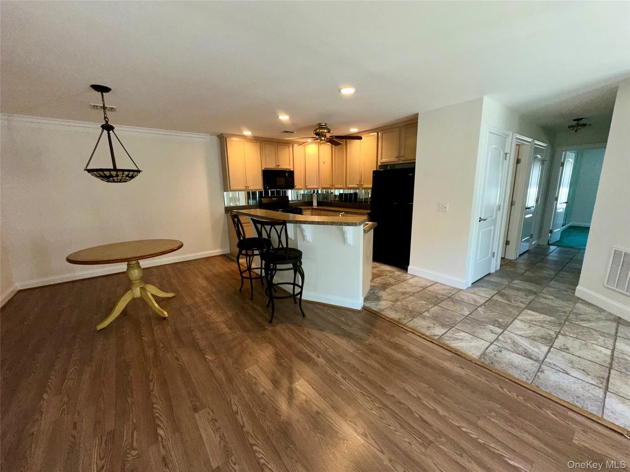 5 White Oak Court, Brookhaven, NY, 2 Bedrooms Bedrooms, 6 Rooms Rooms,2 BathroomsBathrooms,Residential,For Rent,White Oak,0,981936 5 White Oak Court, Brookhaven, NY, 2 Bedrooms Bedrooms, 6 Rooms Rooms,2 BathroomsBathrooms,Residential,For Rent,White Oak,0,981936