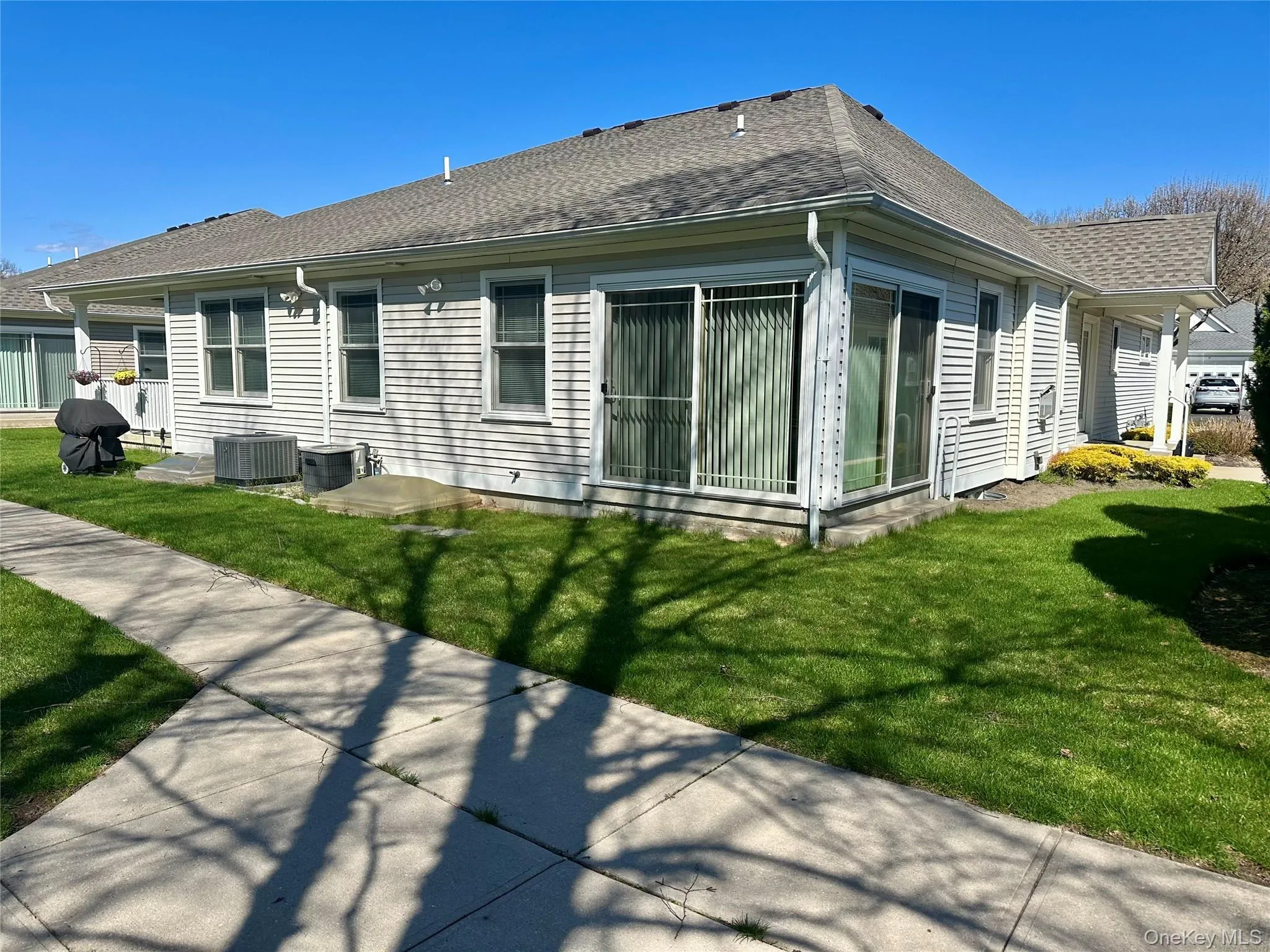 5 White Oak Court, Brookhaven, NY, 2 Bedrooms Bedrooms, 6 Rooms Rooms,2 BathroomsBathrooms,Residential,For Rent,White Oak,0,981936 5 White Oak Court, Brookhaven, NY, 2 Bedrooms Bedrooms, 6 Rooms Rooms,2 BathroomsBathrooms,Residential,For Rent,White Oak,0,981936