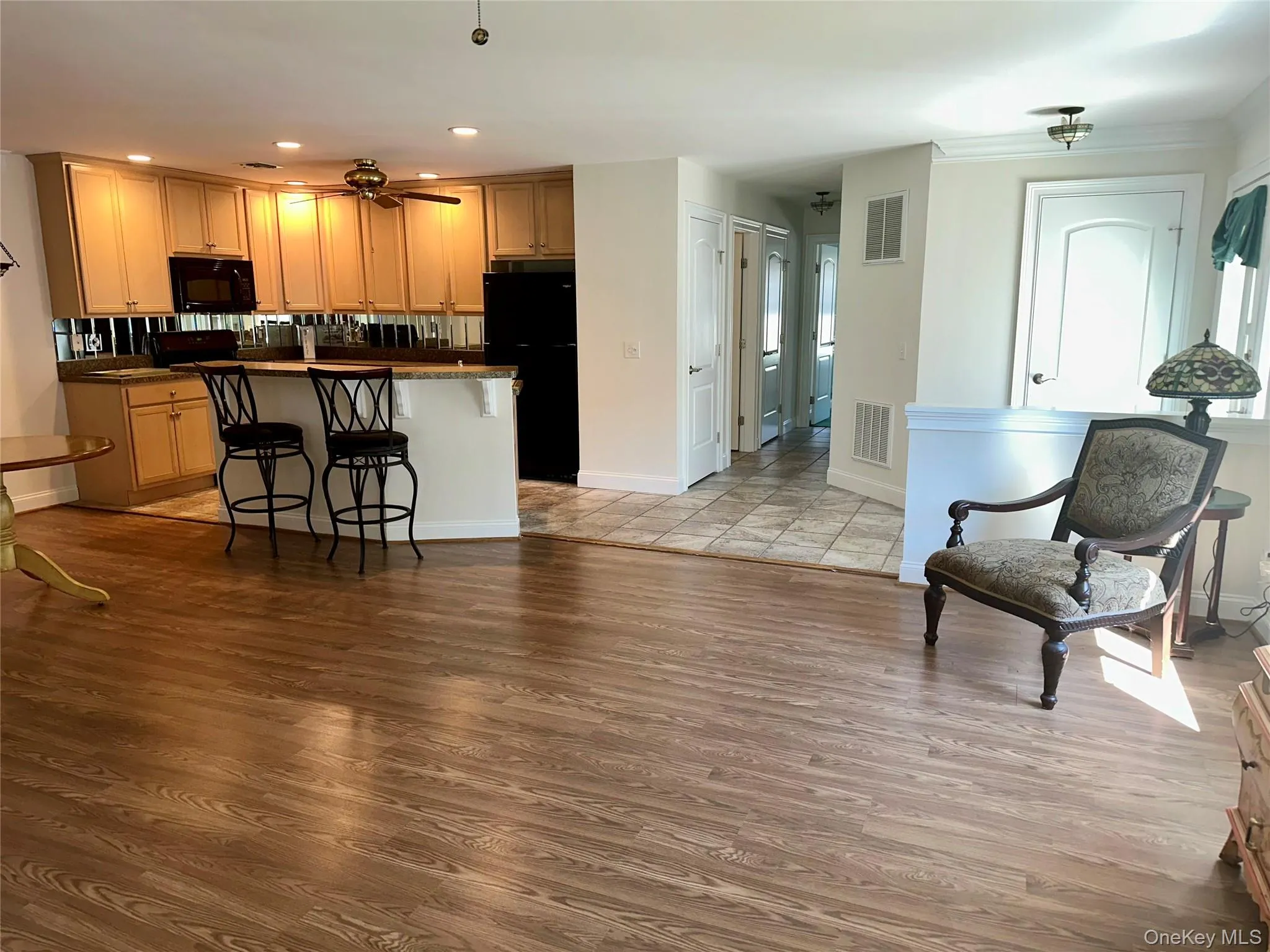 5 White Oak Court, Brookhaven, NY, 2 Bedrooms Bedrooms, 6 Rooms Rooms,2 BathroomsBathrooms,Residential,For Rent,White Oak,0,981936 5 White Oak Court, Brookhaven, NY, 2 Bedrooms Bedrooms, 6 Rooms Rooms,2 BathroomsBathrooms,Residential,For Rent,White Oak,0,981936