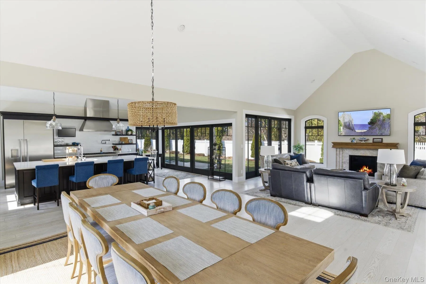 4 Post Lane, Southampton, NY, 5 Bedrooms Bedrooms, 10 Rooms Rooms,5 BathroomsBathrooms,Residential,For Rent,Post,0,981938 4 Post Lane, Southampton, NY, 5 Bedrooms Bedrooms, 10 Rooms Rooms,5 BathroomsBathrooms,Residential,For Rent,Post,0,981938