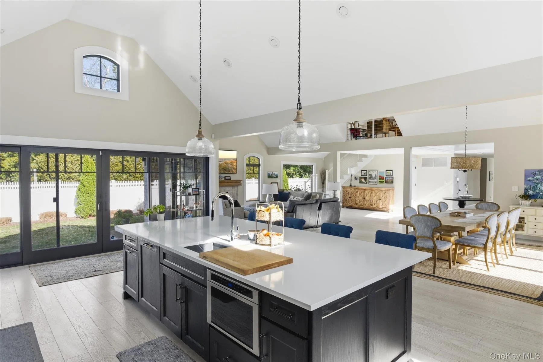 4 Post Lane, Southampton, NY, 5 Bedrooms Bedrooms, 10 Rooms Rooms,5 BathroomsBathrooms,Residential,For Rent,Post,0,981938 4 Post Lane, Southampton, NY, 5 Bedrooms Bedrooms, 10 Rooms Rooms,5 BathroomsBathrooms,Residential,For Rent,Post,0,981938