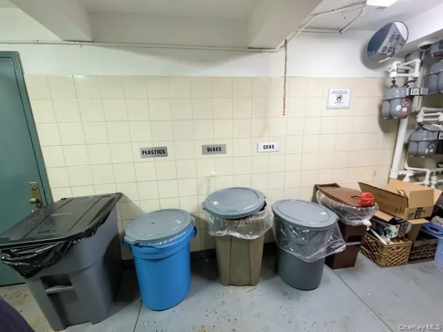 3017 Riverdale Avenue, New York, NY, 1 Bedroom Bedrooms, 5 Rooms Rooms,1 BathroomBathrooms,Residential,For Rent,Riverdale,0,981942 3017 Riverdale Avenue, New York, NY, 1 Bedroom Bedrooms, 5 Rooms Rooms,1 BathroomBathrooms,Residential,For Rent,Riverdale,0,981942