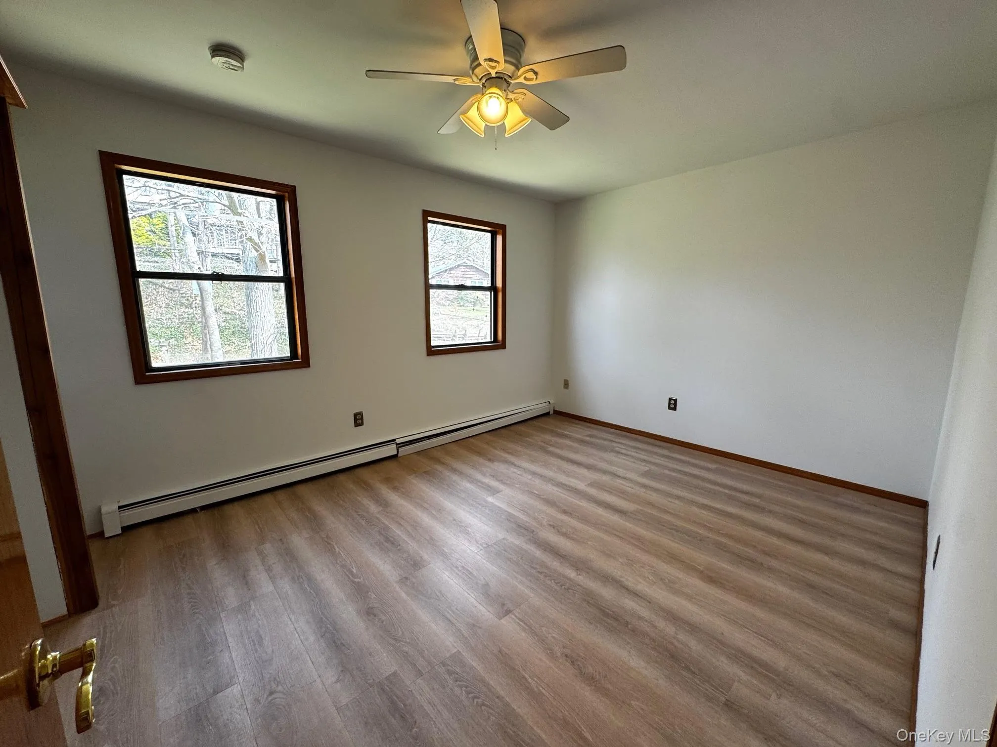 2581 Roanoke Avenue, Riverhead, NY, 3 Bedrooms Bedrooms, 7 Rooms Rooms,3 BathroomsBathrooms,Residential Lease,For Rent,Roanoke,0,981955 2581 Roanoke Avenue, Riverhead, NY, 3 Bedrooms Bedrooms, 7 Rooms Rooms,3 BathroomsBathrooms,Residential Lease,For Rent,Roanoke,0,981955