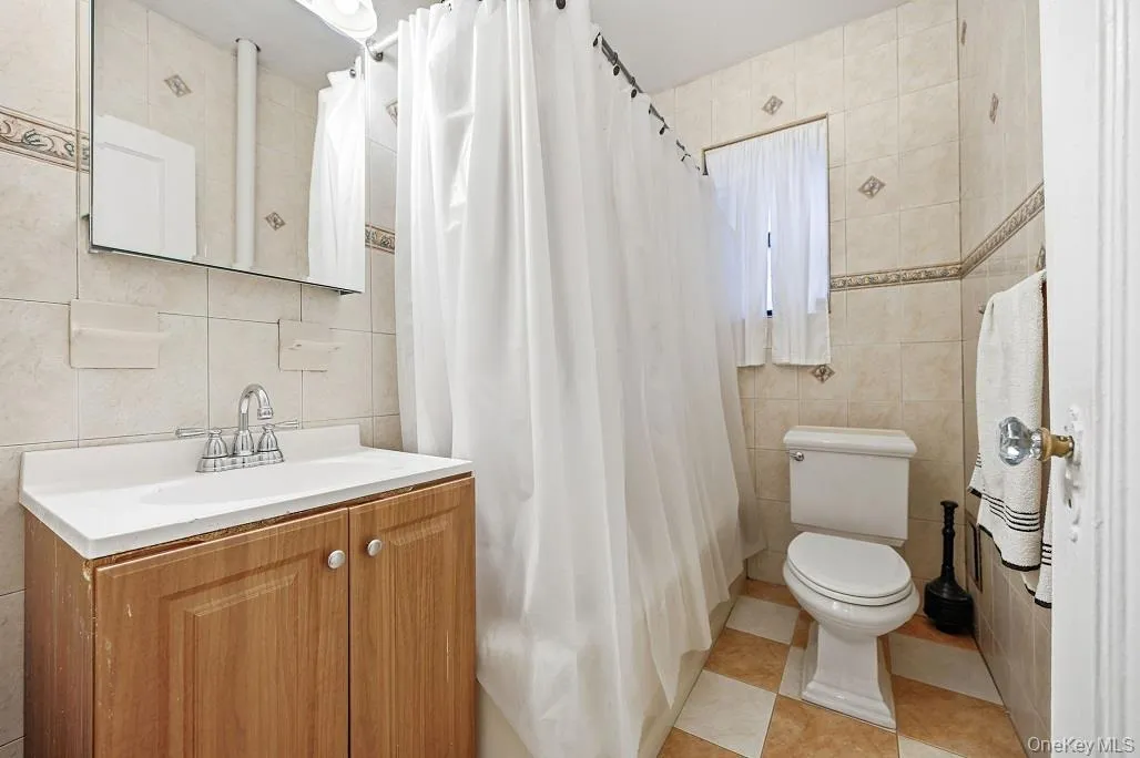1 Franklin Avenue, White Plains, NY, 2 Bedrooms Bedrooms, 6 Rooms Rooms,1 BathroomBathrooms,Residential,For Rent,Franklin,0,981957 1 Franklin Avenue, White Plains, NY, 2 Bedrooms Bedrooms, 6 Rooms Rooms,1 BathroomBathrooms,Residential,For Rent,Franklin,0,981957