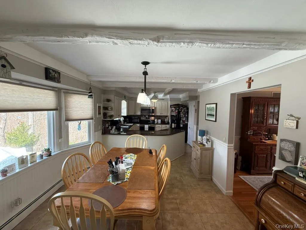 12 Knoll Crest, Brookhaven, NY, 4 Bedrooms Bedrooms, 8 Rooms Rooms,2 BathroomsBathrooms,Residential,For Rent,Knoll,0,981959 12 Knoll Crest, Brookhaven, NY, 4 Bedrooms Bedrooms, 8 Rooms Rooms,2 BathroomsBathrooms,Residential,For Rent,Knoll,0,981959