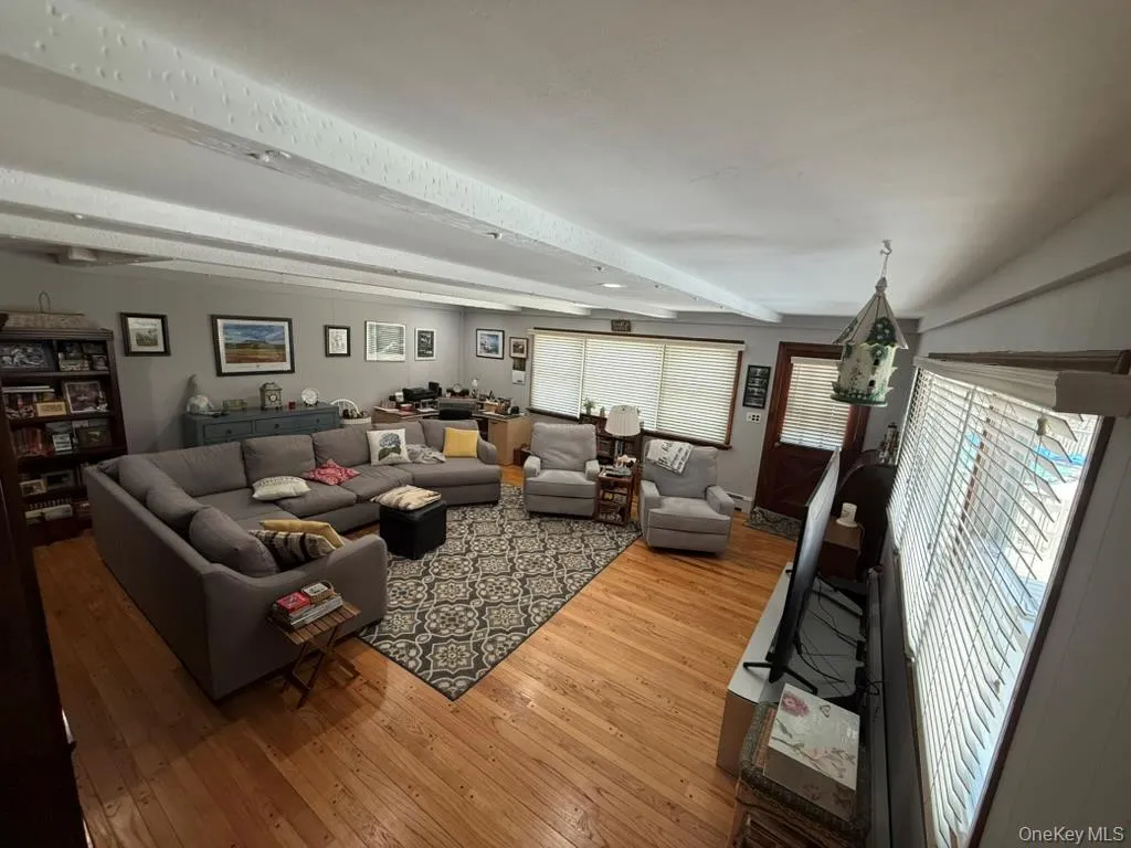 12 Knoll Crest, Brookhaven, NY, 4 Bedrooms Bedrooms, 8 Rooms Rooms,2 BathroomsBathrooms,Residential,For Rent,Knoll,0,981959 12 Knoll Crest, Brookhaven, NY, 4 Bedrooms Bedrooms, 8 Rooms Rooms,2 BathroomsBathrooms,Residential,For Rent,Knoll,0,981959
