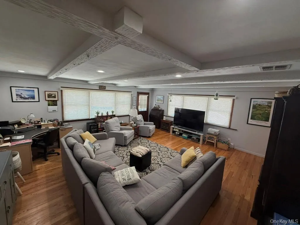 12 Knoll Crest, Brookhaven, NY, 4 Bedrooms Bedrooms, 8 Rooms Rooms,2 BathroomsBathrooms,Residential,For Rent,Knoll,0,981959 12 Knoll Crest, Brookhaven, NY, 4 Bedrooms Bedrooms, 8 Rooms Rooms,2 BathroomsBathrooms,Residential,For Rent,Knoll,0,981959