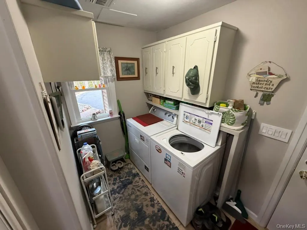 12 Knoll Crest, Brookhaven, NY, 4 Bedrooms Bedrooms, 8 Rooms Rooms,2 BathroomsBathrooms,Residential,For Rent,Knoll,0,981959 12 Knoll Crest, Brookhaven, NY, 4 Bedrooms Bedrooms, 8 Rooms Rooms,2 BathroomsBathrooms,Residential,For Rent,Knoll,0,981959