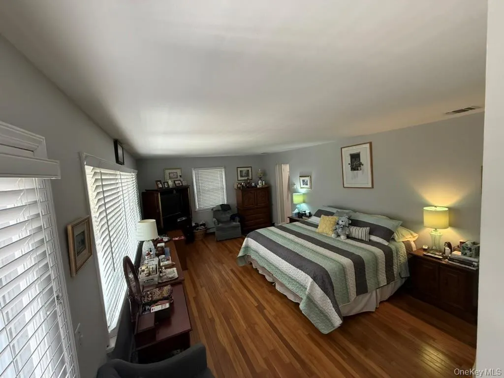 12 Knoll Crest, Brookhaven, NY, 4 Bedrooms Bedrooms, 8 Rooms Rooms,2 BathroomsBathrooms,Residential,For Rent,Knoll,0,981959 12 Knoll Crest, Brookhaven, NY, 4 Bedrooms Bedrooms, 8 Rooms Rooms,2 BathroomsBathrooms,Residential,For Rent,Knoll,0,981959