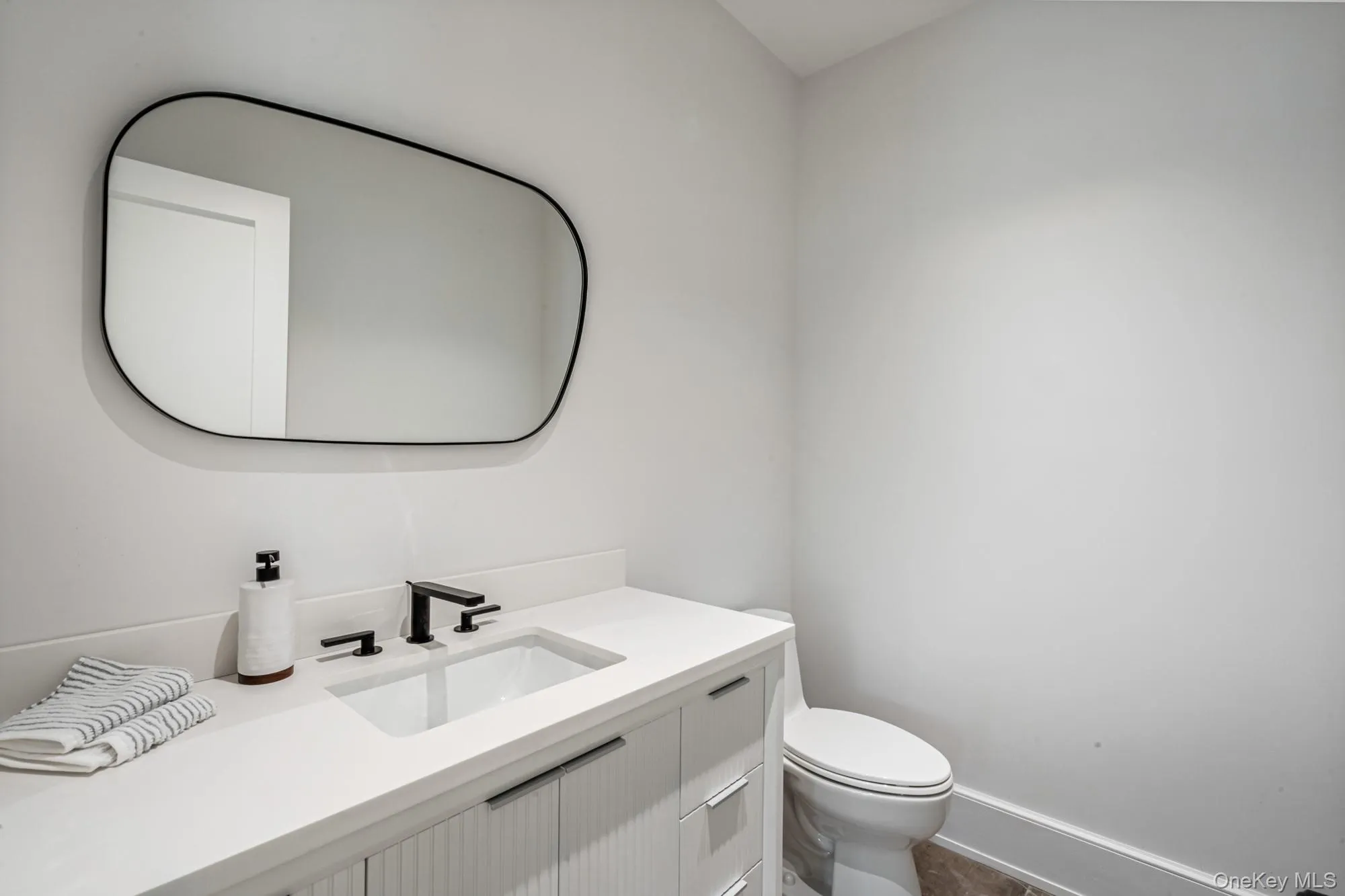 36 Jagger Lane, Southampton, NY, 4 Bedrooms Bedrooms, 10 Rooms Rooms,5 BathroomsBathrooms,Residential,For Rent,Jagger,0,981963 36 Jagger Lane, Southampton, NY, 4 Bedrooms Bedrooms, 10 Rooms Rooms,5 BathroomsBathrooms,Residential,For Rent,Jagger,0,981963