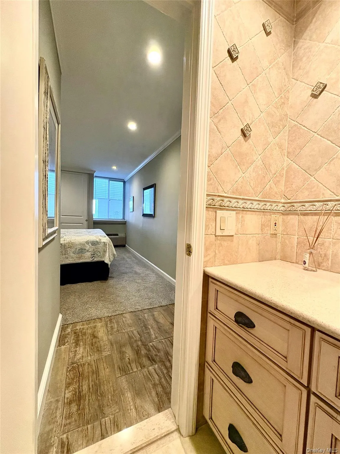 253 Dune, Southampton, NY, 2 Bedrooms Bedrooms, 4 Rooms Rooms,2 BathroomsBathrooms,Residential Lease,For Rent,Dune,0,981976 253 Dune, Southampton, NY, 2 Bedrooms Bedrooms, 4 Rooms Rooms,2 BathroomsBathrooms,Residential Lease,For Rent,Dune,0,981976