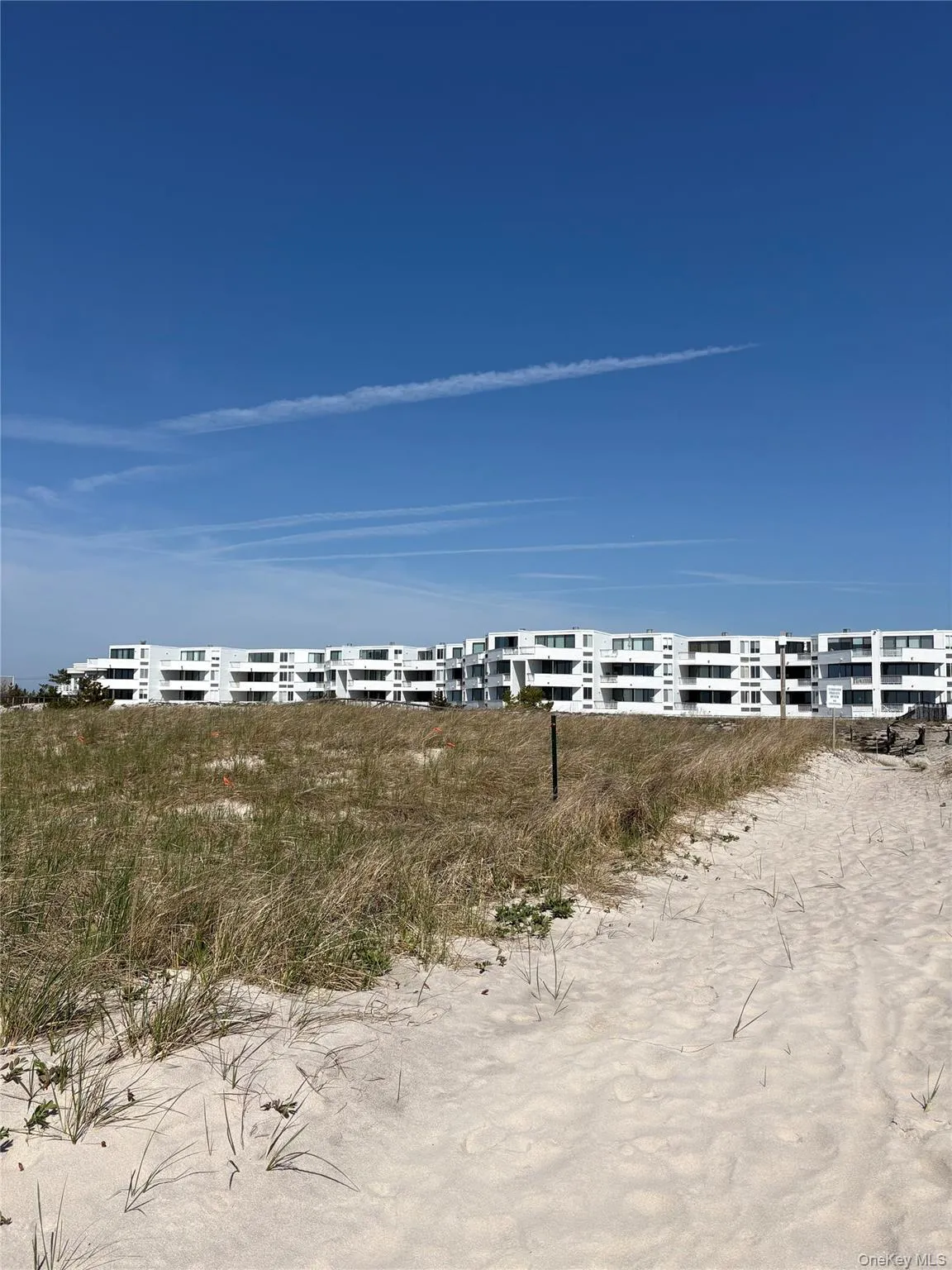 253 Dune, Southampton, NY, 2 Bedrooms Bedrooms, 4 Rooms Rooms,2 BathroomsBathrooms,Residential Lease,For Rent,Dune,0,981976 253 Dune, Southampton, NY, 2 Bedrooms Bedrooms, 4 Rooms Rooms,2 BathroomsBathrooms,Residential Lease,For Rent,Dune,0,981976