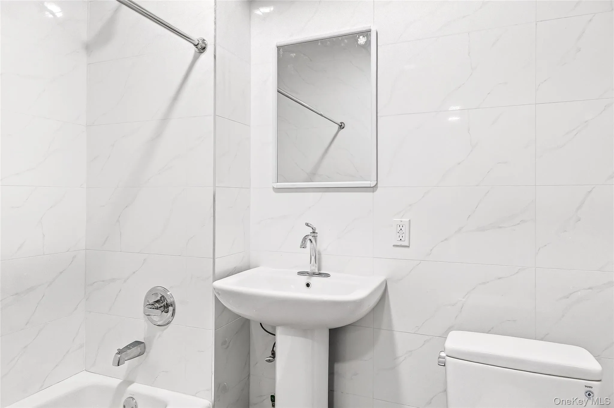 2043 Webster Avenue, New York, NY, 1 Bedroom Bedrooms, 3 Rooms Rooms,1 BathroomBathrooms,Residential Lease,For Rent,Webster,0,981977 2043 Webster Avenue, New York, NY, 1 Bedroom Bedrooms, 3 Rooms Rooms,1 BathroomBathrooms,Residential Lease,For Rent,Webster,0,981977