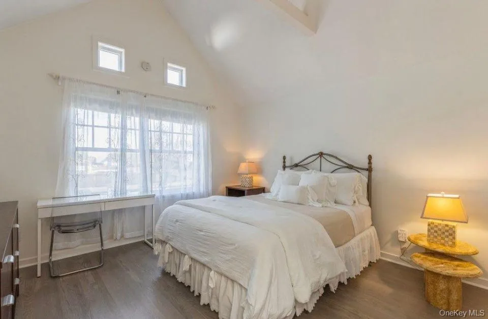 582 Hayground Road, East Hampton, NY, 4 Bedrooms Bedrooms, 10 Rooms Rooms,3 BathroomsBathrooms,Residential Lease,For Rent,Hayground,0,982002 582 Hayground Road, East Hampton, NY, 4 Bedrooms Bedrooms, 10 Rooms Rooms,3 BathroomsBathrooms,Residential Lease,For Rent,Hayground,0,982002