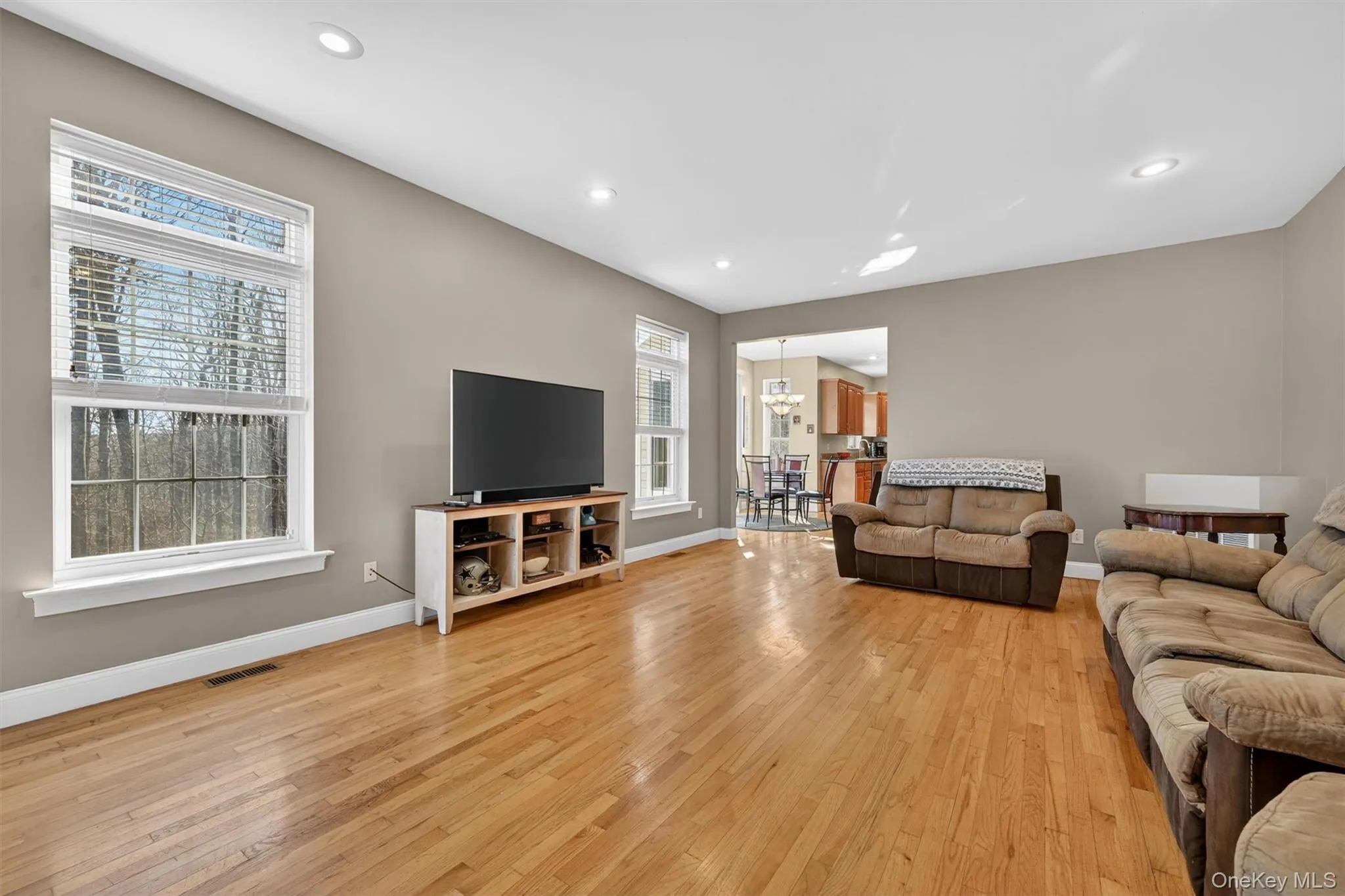 47 Willets Way, Newburgh (town), NY, 4 Bedrooms Bedrooms, 9 Rooms Rooms,3 BathroomsBathrooms,Residential,For Rent,Willets,0,982005 47 Willets Way, Newburgh (town), NY, 4 Bedrooms Bedrooms, 9 Rooms Rooms,3 BathroomsBathrooms,Residential,For Rent,Willets,0,982005