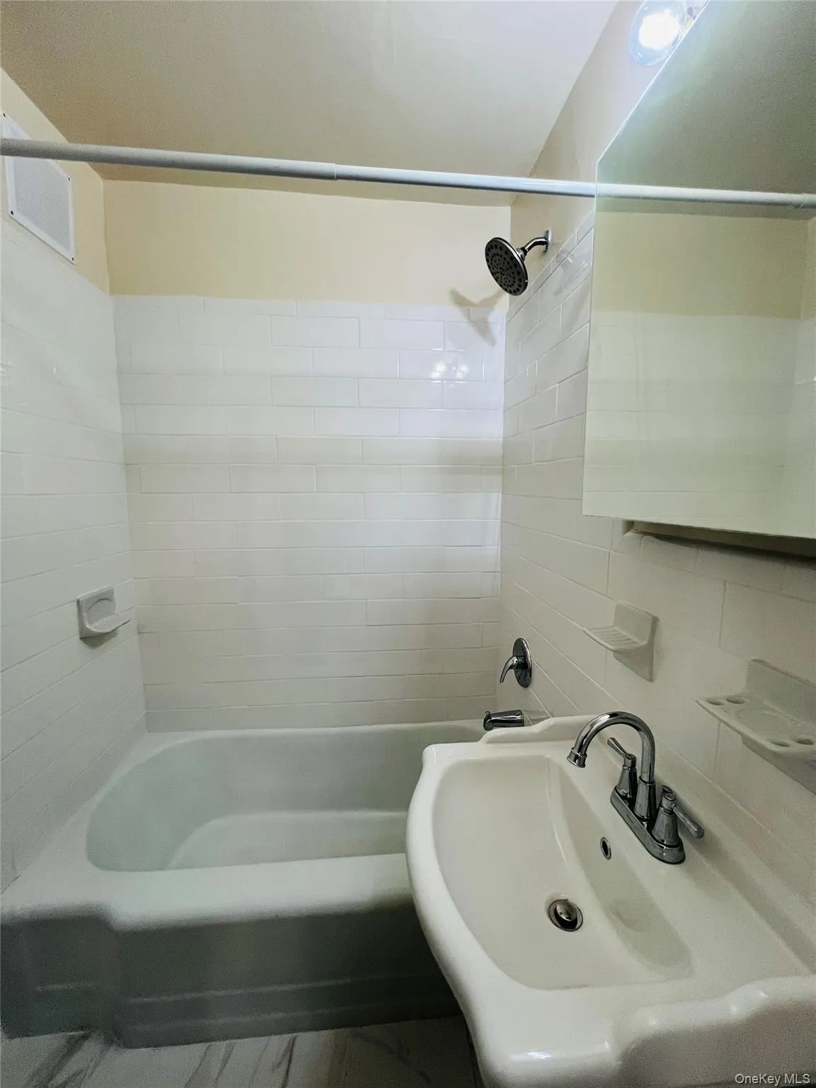 2385 Barker Avenue, New York, NY, 2 Bedrooms Bedrooms, 4 Rooms Rooms,1 BathroomBathrooms,Residential,For Rent,Barker,0,982010 2385 Barker Avenue, New York, NY, 2 Bedrooms Bedrooms, 4 Rooms Rooms,1 BathroomBathrooms,Residential,For Rent,Barker,0,982010