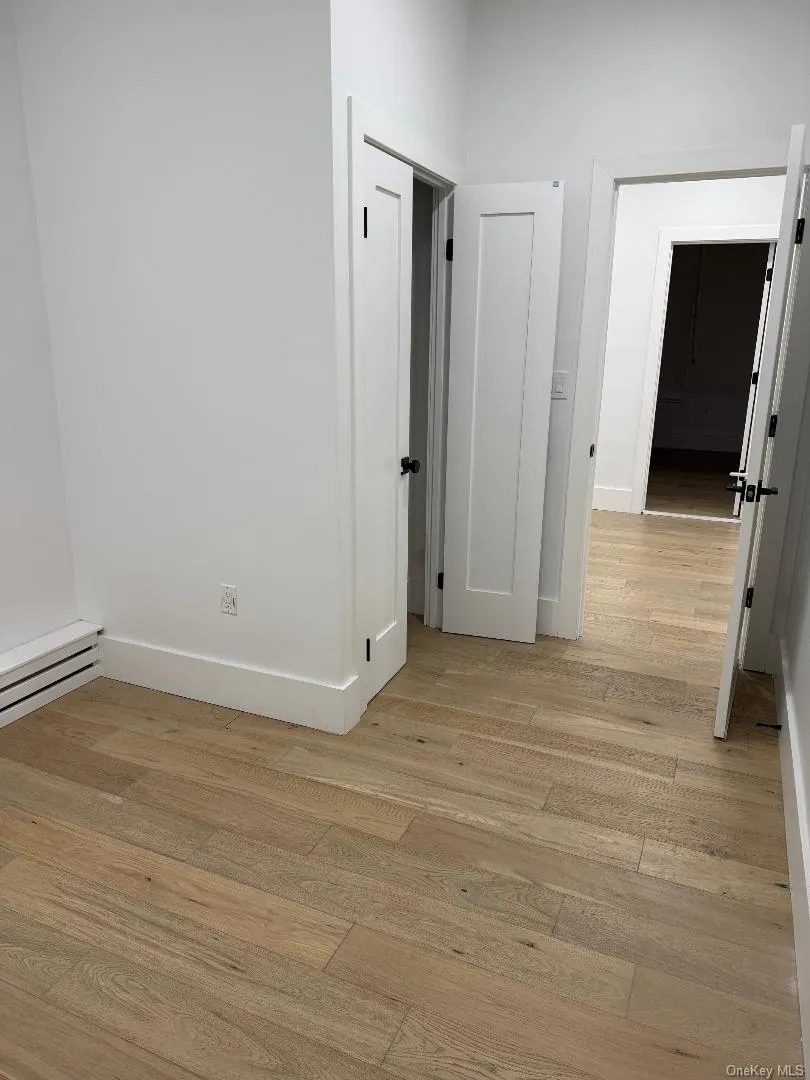 3939 Crescent Street, New York, NY, 6 Bedrooms Bedrooms, 12 Rooms Rooms,4 BathroomsBathrooms,Residential Lease,For Rent,Crescent,0,982014 3939 Crescent Street, New York, NY, 6 Bedrooms Bedrooms, 12 Rooms Rooms,4 BathroomsBathrooms,Residential Lease,For Rent,Crescent,0,982014