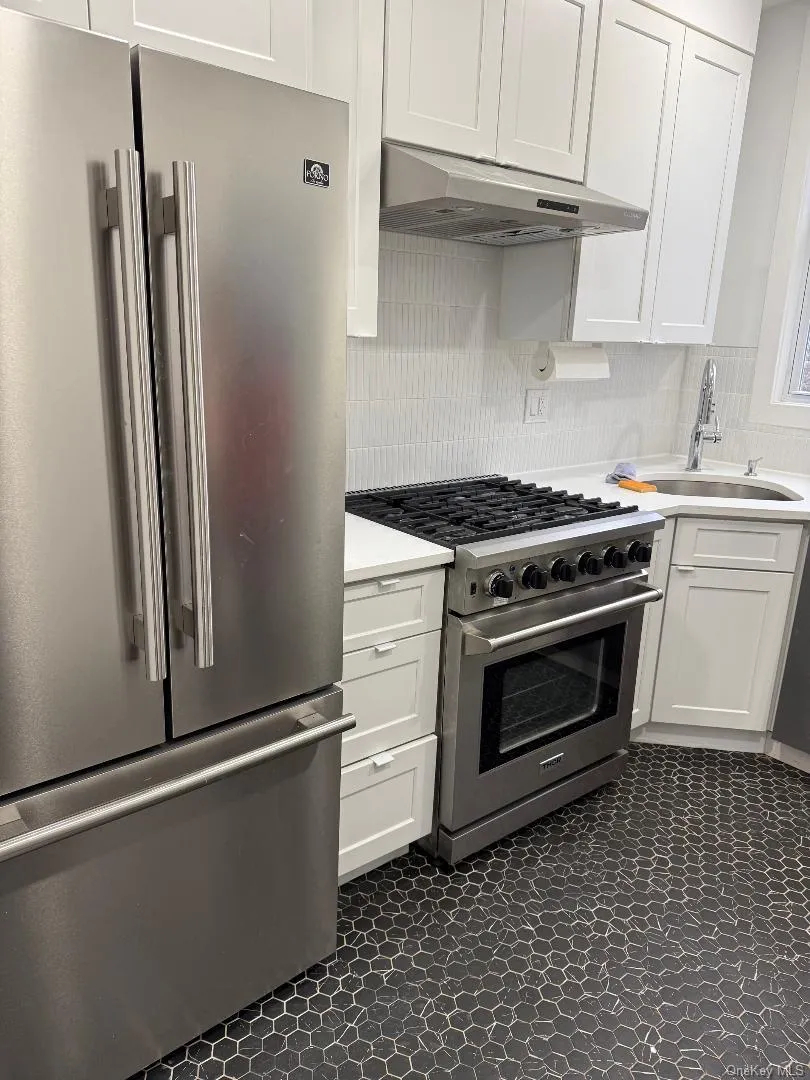 3939 Crescent Street, New York, NY, 6 Bedrooms Bedrooms, 12 Rooms Rooms,4 BathroomsBathrooms,Residential Lease,For Rent,Crescent,0,982014 3939 Crescent Street, New York, NY, 6 Bedrooms Bedrooms, 12 Rooms Rooms,4 BathroomsBathrooms,Residential Lease,For Rent,Crescent,0,982014