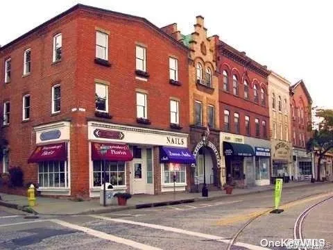 451 Main Street, Huntington, NY, 1 Bedroom Bedrooms, 3 Rooms Rooms,1 BathroomBathrooms,Residential Lease,For Rent,Main,0,982027 451 Main Street, Huntington, NY, 1 Bedroom Bedrooms, 3 Rooms Rooms,1 BathroomBathrooms,Residential Lease,For Rent,Main,0,982027