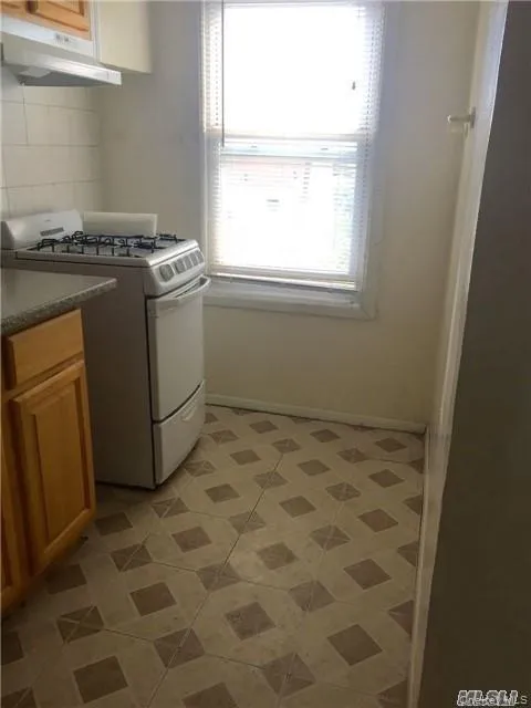 220-21 94th Avenue, New York, NY, 3 Bedrooms Bedrooms, 6 Rooms Rooms,1 BathroomBathrooms,Residential Lease,For Rent,94th,0,982029 220-21 94th Avenue, New York, NY, 3 Bedrooms Bedrooms, 6 Rooms Rooms,1 BathroomBathrooms,Residential Lease,For Rent,94th,0,982029