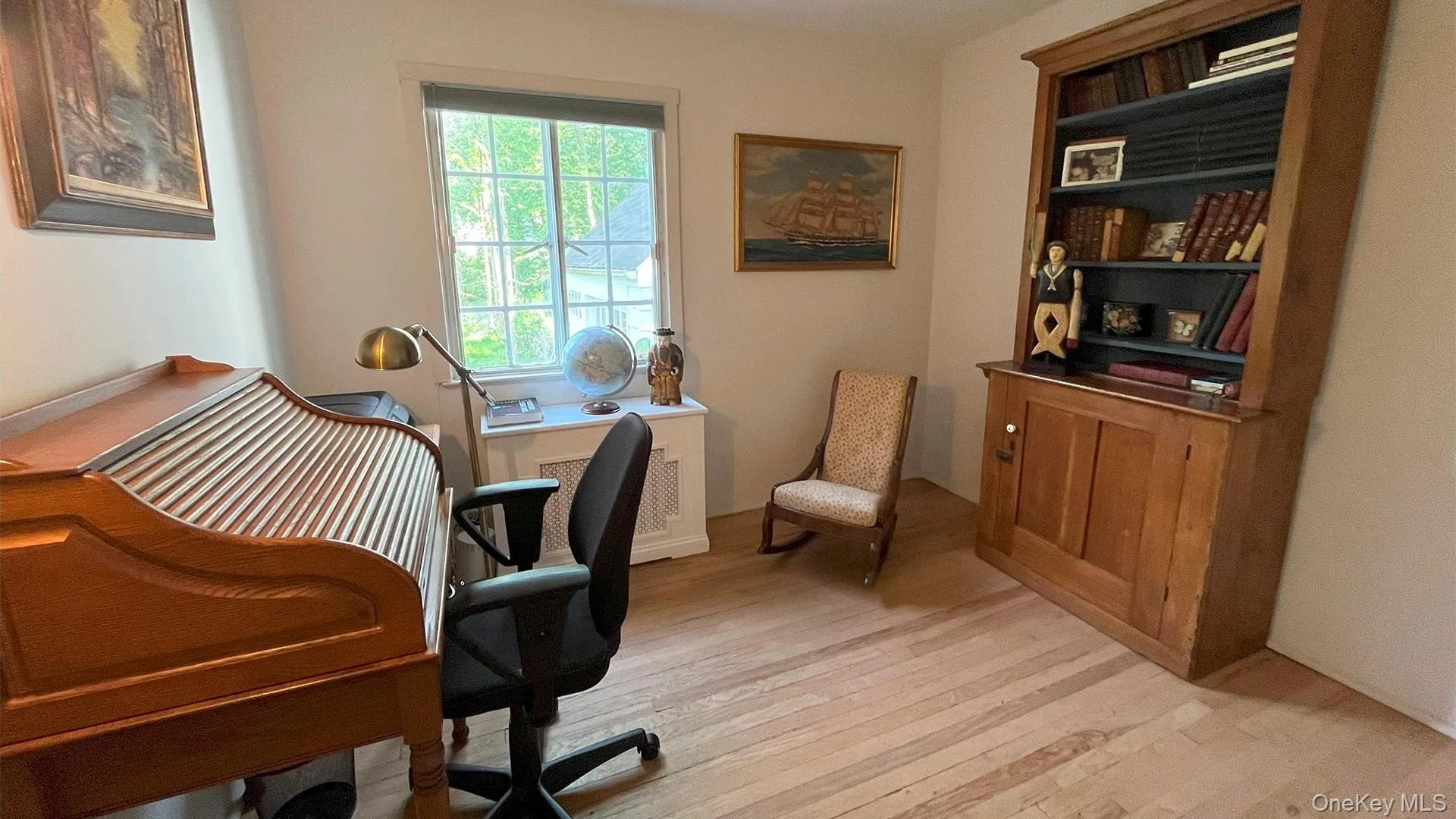 Flexible home office space on 1st floor Flexible home office space on 1st floor