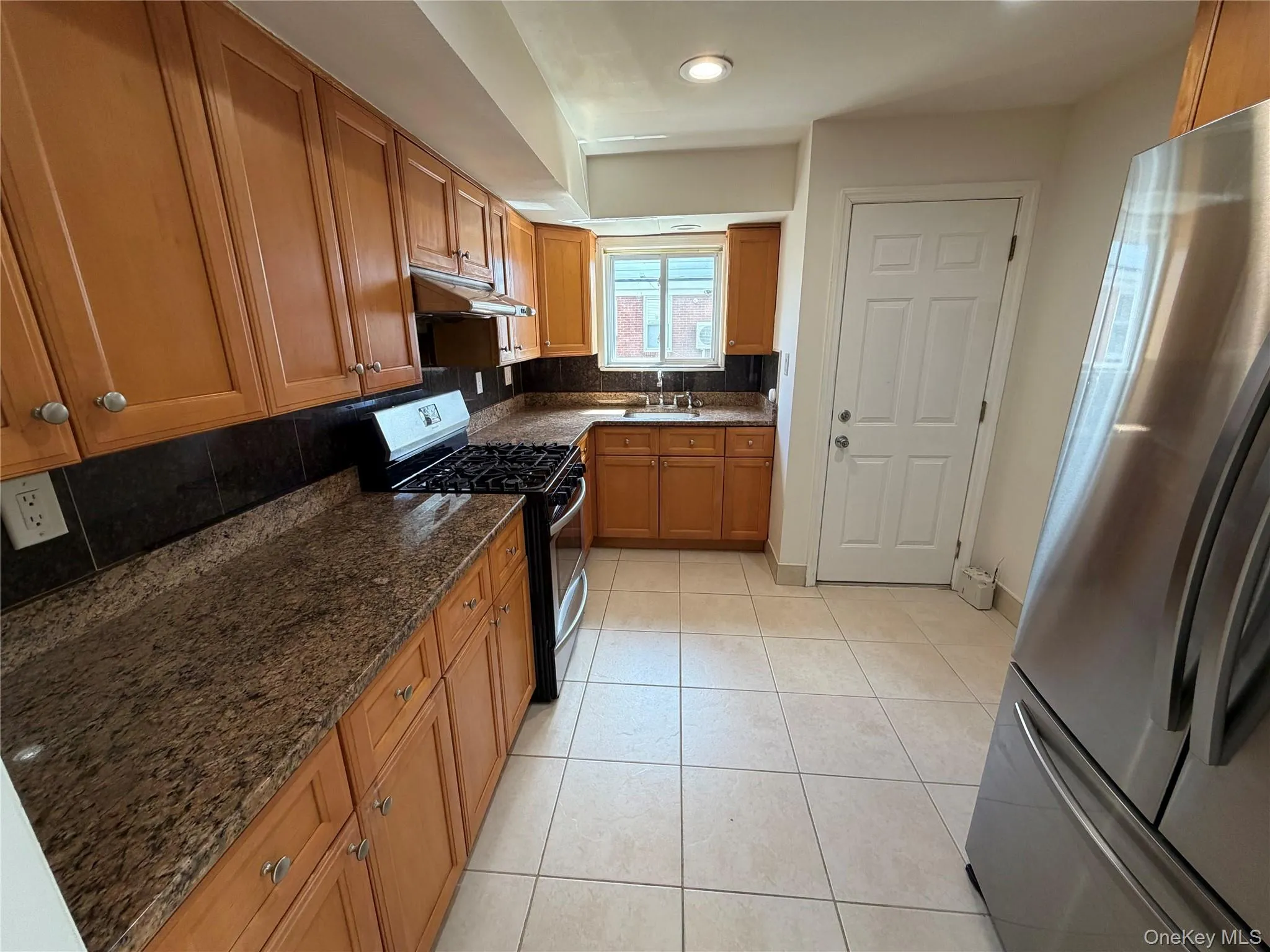 8311 169th Street, New York, NY, 3 Bedrooms Bedrooms, 6 Rooms Rooms,2 BathroomsBathrooms,Residential Lease,For Rent,169th,0,982039 8311 169th Street, New York, NY, 3 Bedrooms Bedrooms, 6 Rooms Rooms,2 BathroomsBathrooms,Residential Lease,For Rent,169th,0,982039