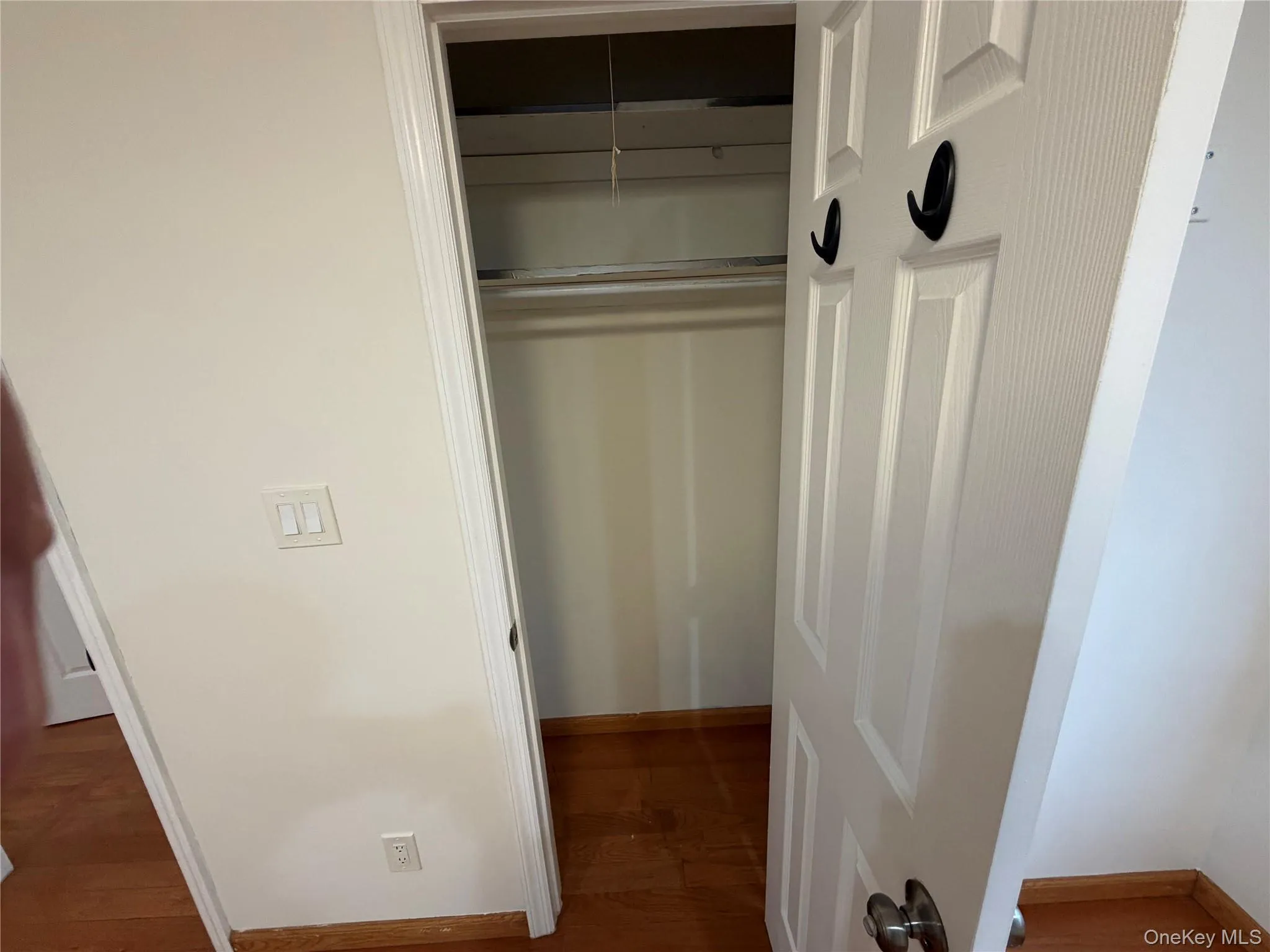 8311 169th Street, New York, NY, 3 Bedrooms Bedrooms, 6 Rooms Rooms,2 BathroomsBathrooms,Residential Lease,For Rent,169th,0,982039 8311 169th Street, New York, NY, 3 Bedrooms Bedrooms, 6 Rooms Rooms,2 BathroomsBathrooms,Residential Lease,For Rent,169th,0,982039