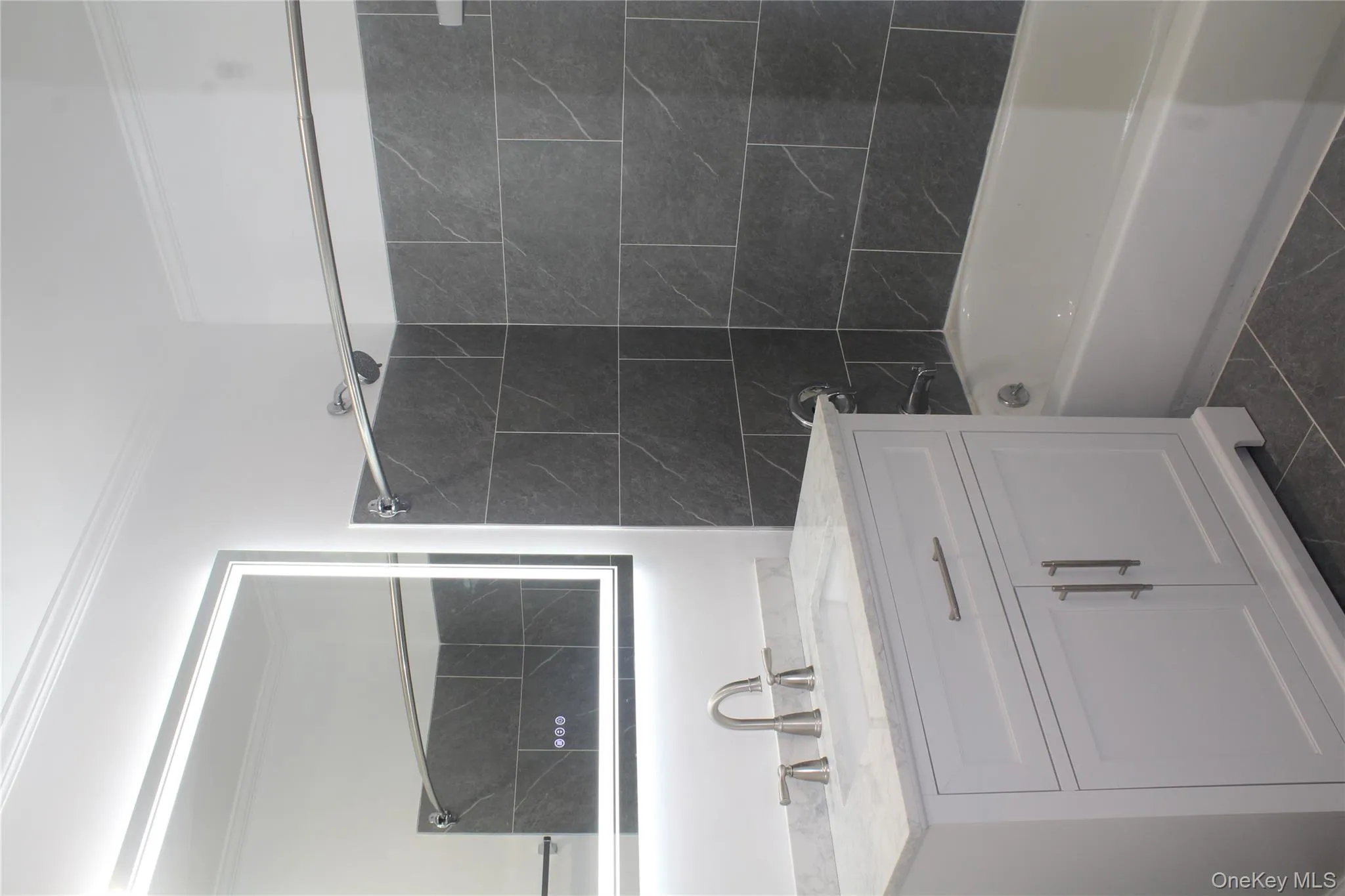 274 Robinson Avenue, New York, NY, 3 Bedrooms Bedrooms, 6 Rooms Rooms,2 BathroomsBathrooms,Residential Lease,For Rent,Robinson,0,982063 274 Robinson Avenue, New York, NY, 3 Bedrooms Bedrooms, 6 Rooms Rooms,2 BathroomsBathrooms,Residential Lease,For Rent,Robinson,0,982063