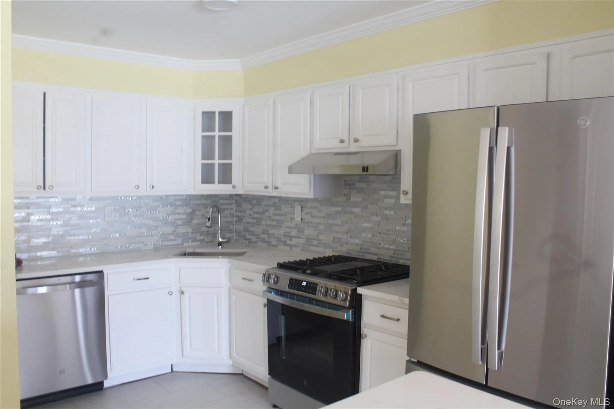 274 Robinson Avenue, New York, NY, 3 Bedrooms Bedrooms, 6 Rooms Rooms,2 BathroomsBathrooms,Residential Lease,For Rent,Robinson,0,982063 274 Robinson Avenue, New York, NY, 3 Bedrooms Bedrooms, 6 Rooms Rooms,2 BathroomsBathrooms,Residential Lease,For Rent,Robinson,0,982063